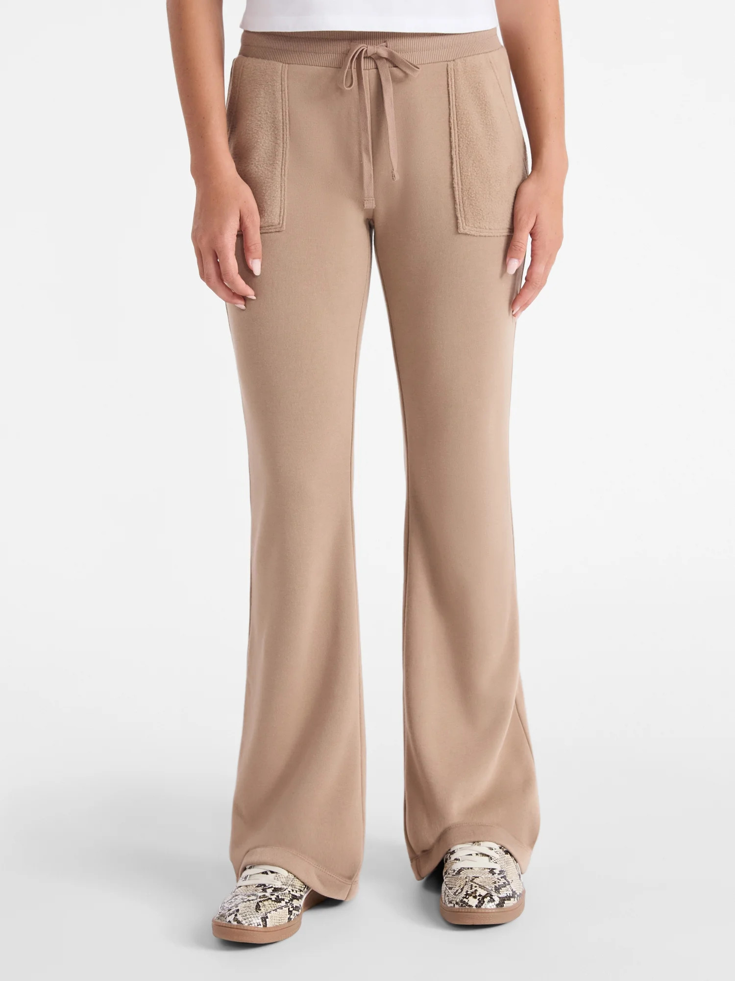 No Boundaries Fleece Flare Leg Pants, 32.5'' Inseam, Women's | Walmart (US)