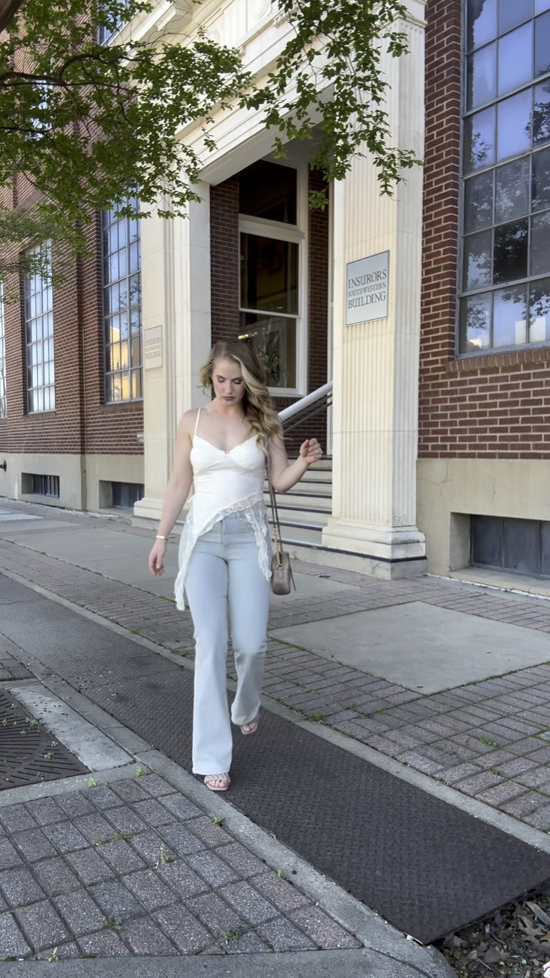 3 ways to style flared jeans #howtowear #flaredjeans #ltkdenim

#LTKfindsunder50 #LTKxTarget