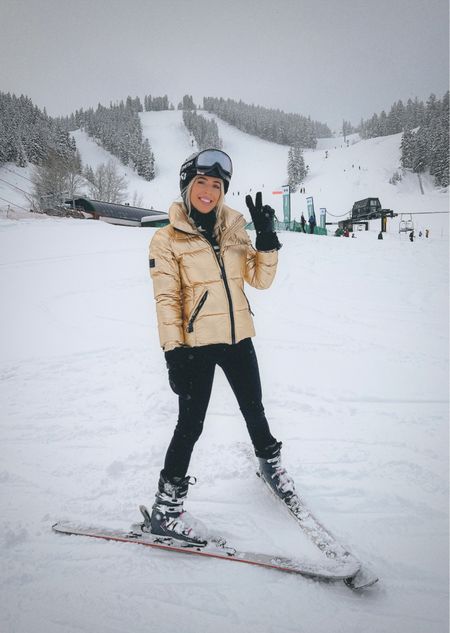 ski outfit 🎿 

winter outfit
ski jacket
metallic puffer coat


#LTKstyletip #LTKSeasonal