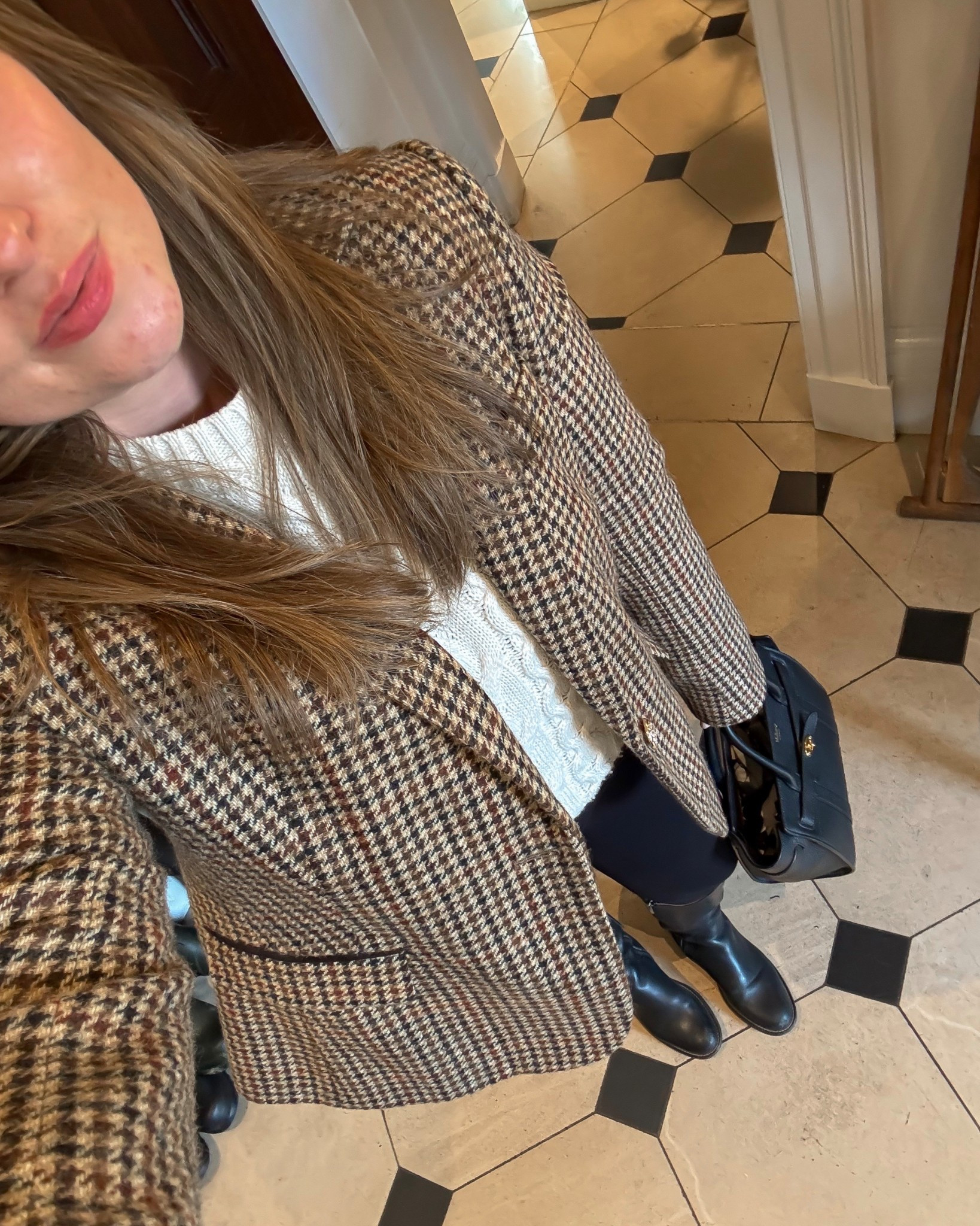 Houndstooth blazer - autumn outfit styling 

#LTKautumn #LTKwinter