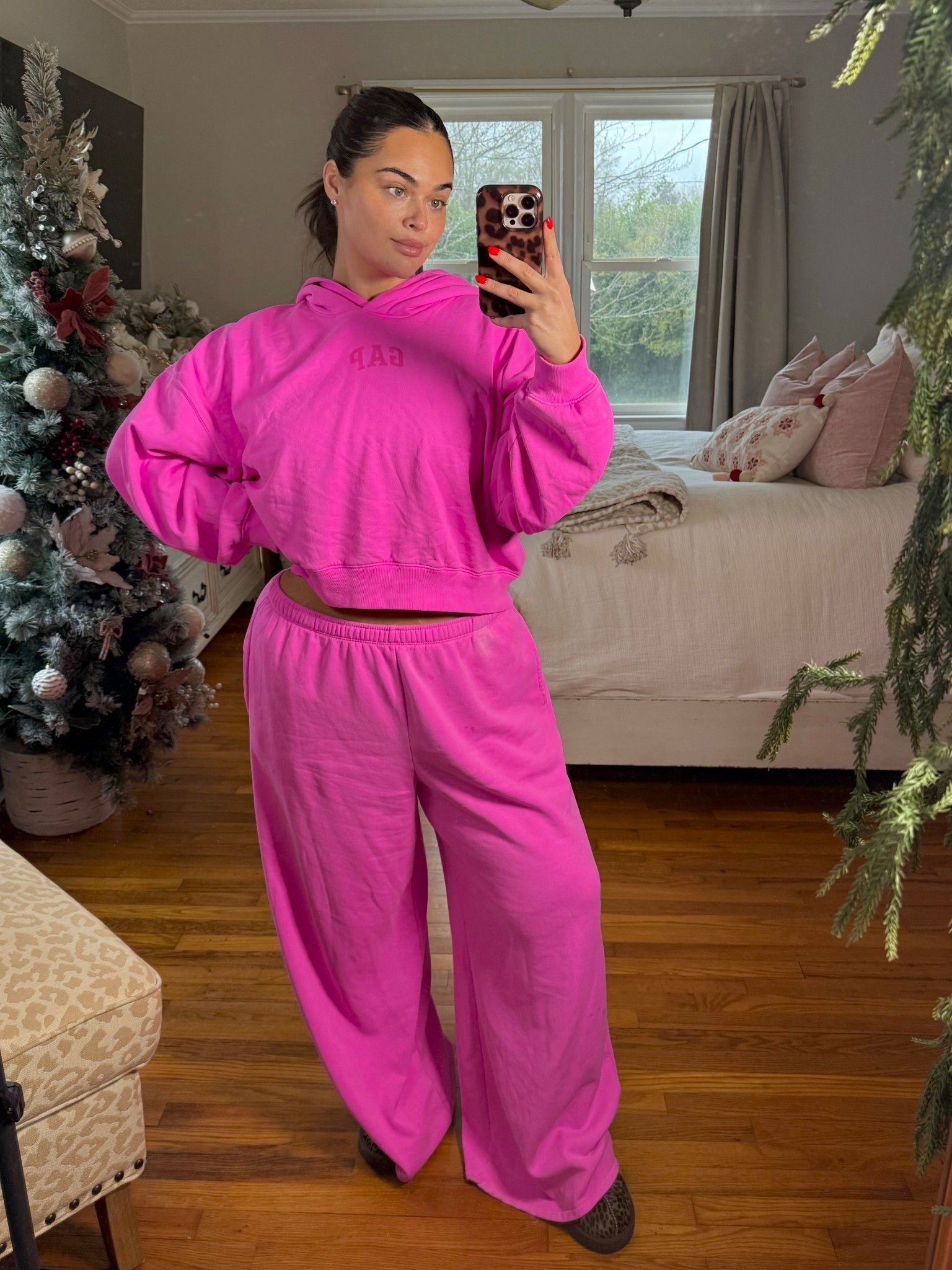 Wearing a XL in the set!!! And a XL in my fav basic top 