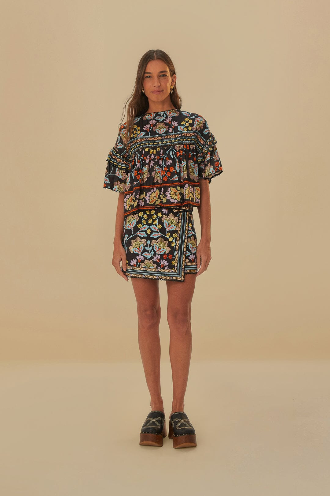 Black Flowery Ruffle Blouse | FarmRio (US)