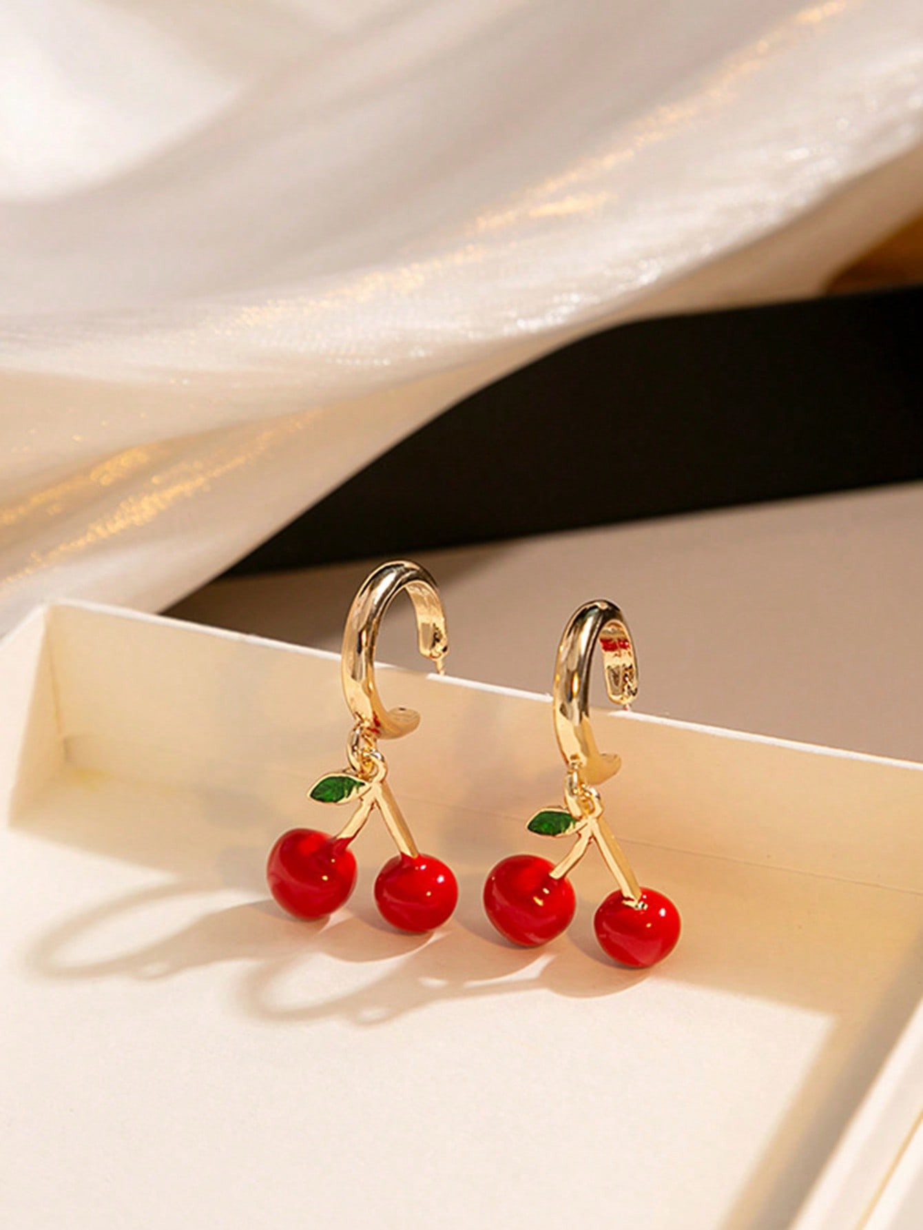 Trends1pair Fun Fruit Cherry Strawberry Earrings, Cute Ear Drops For Girls | SHEIN