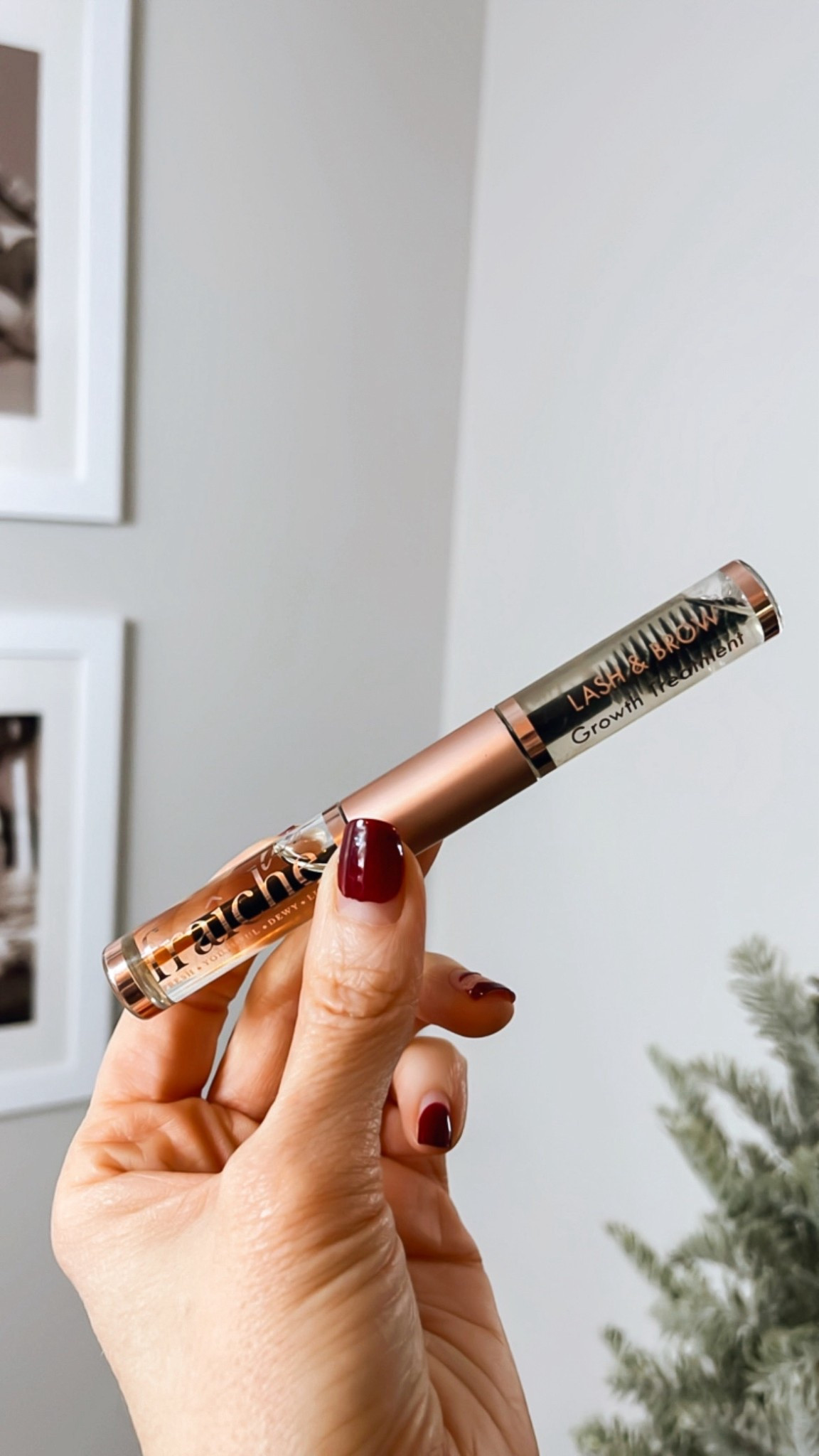 Castor oil I use on my eyelashes & eyebrows! Helps with fuller longer lashes 

#LTKBeauty #LTKFindsUnder50 #LTKmorningroutine