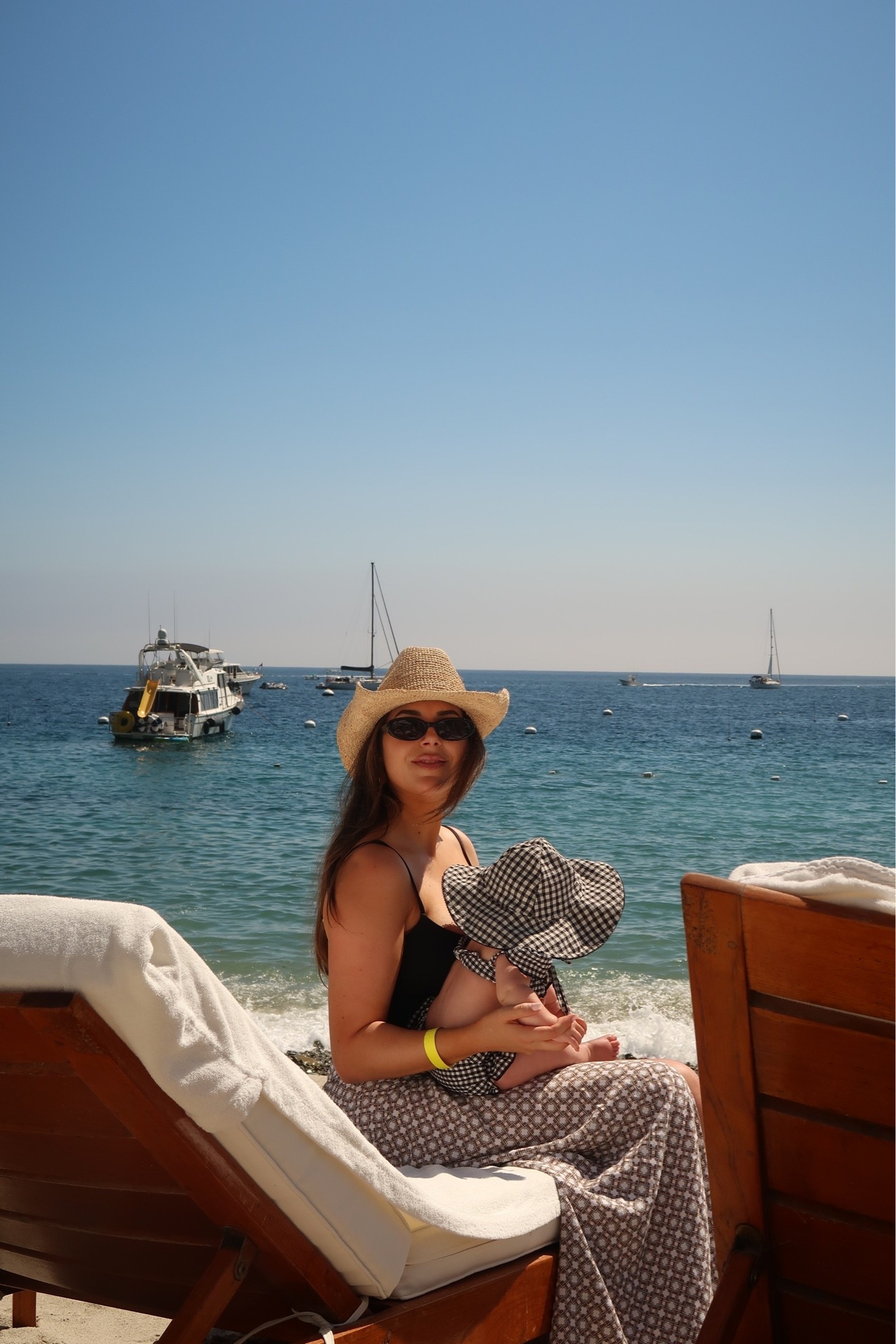 Beach club outfit