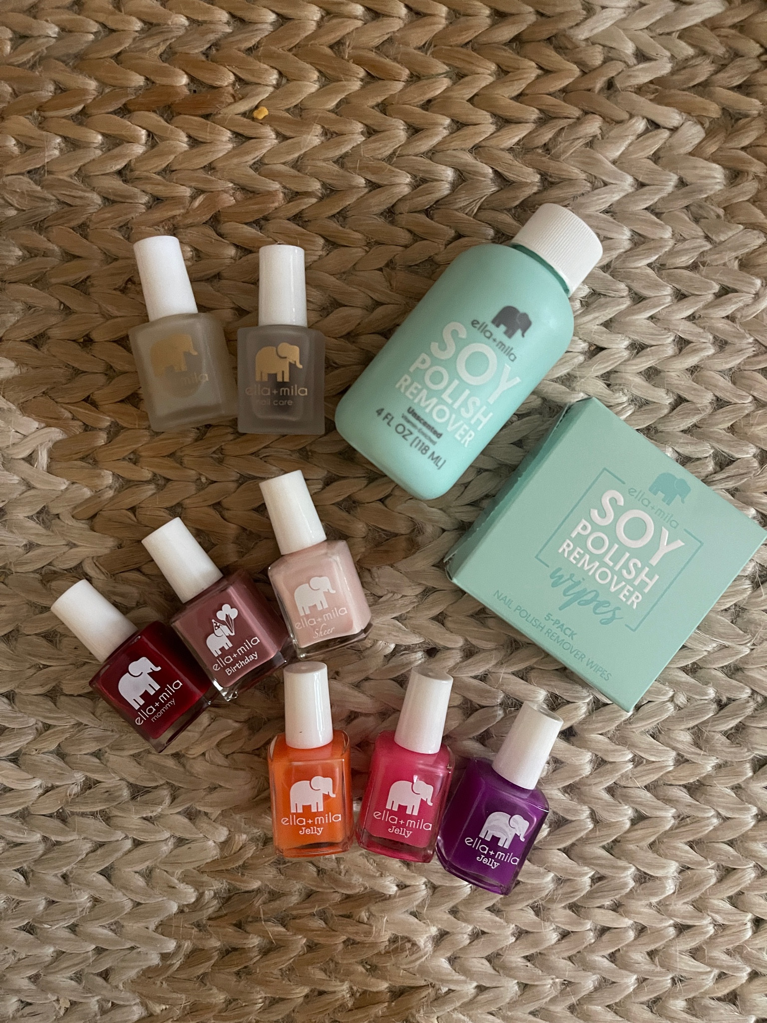 Loving this nail polish! Neutrals & jelly colors



#LTKBeauty #LTKFindsUnder50 #LTKStyleTip