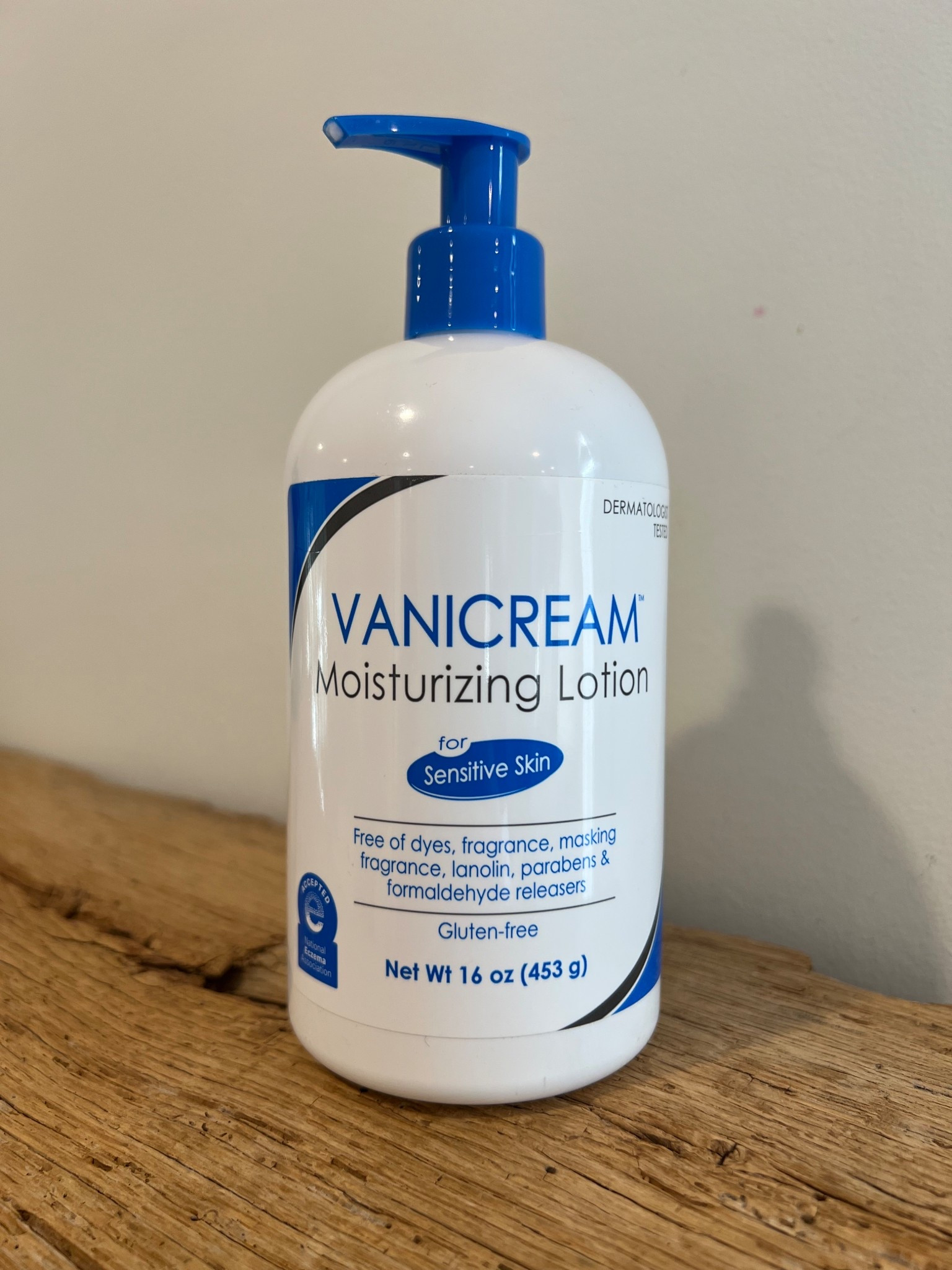 Unscented lotion for hands and sensitive skin.
Perfect for soothing dry winter skin 
Hand cream 
Body lotion 
Sensitive skin 


#LTKselfcare #LTKBeauty #LTKmorningroutine