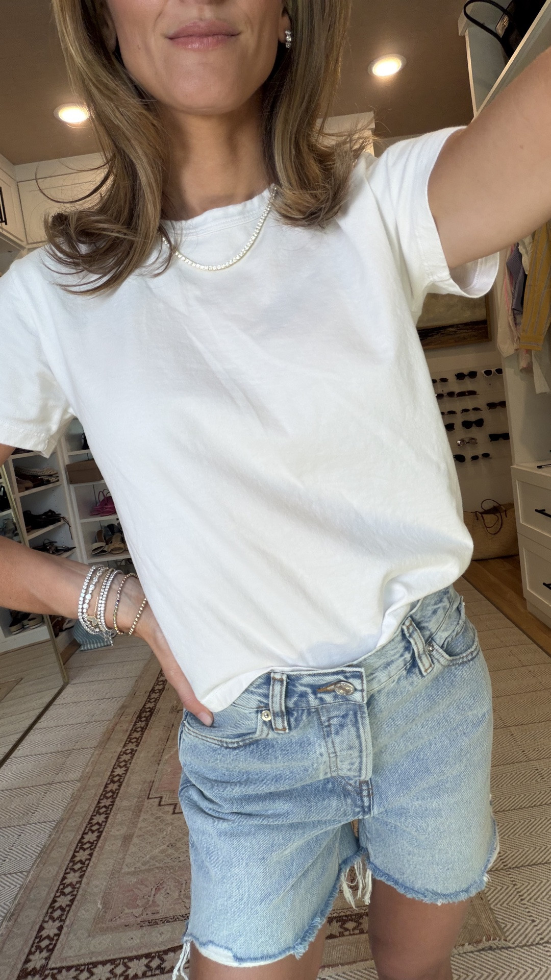 My favorite white tee that checks all the boxes!