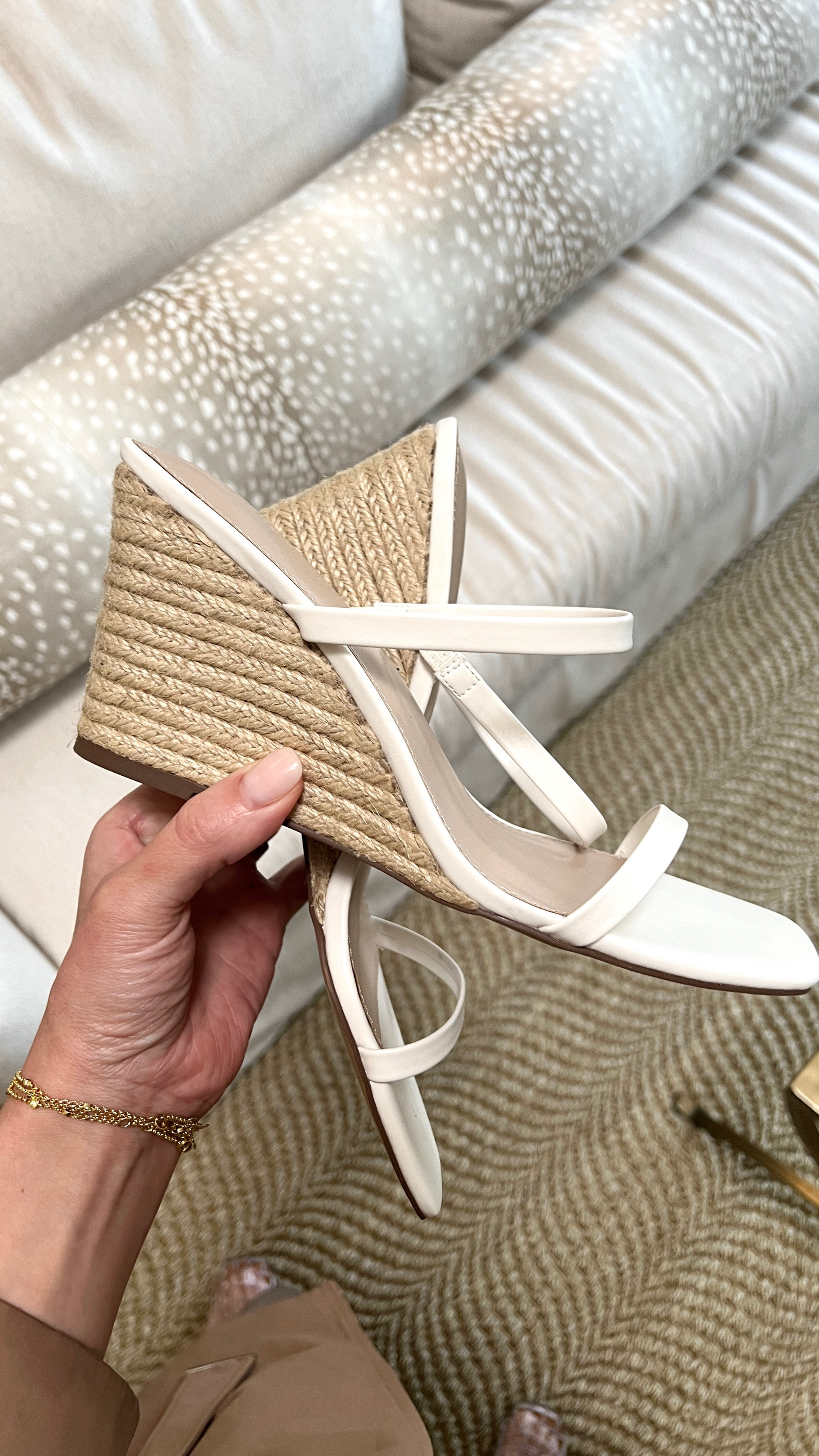 I can’t believe these are on Amazon for $35. LOVE. 

I took 1/2 size up -

Also linking the jellies I have in 2 colors and LOVE.

#LTKFindsUnder50 #LTKShoeCrush