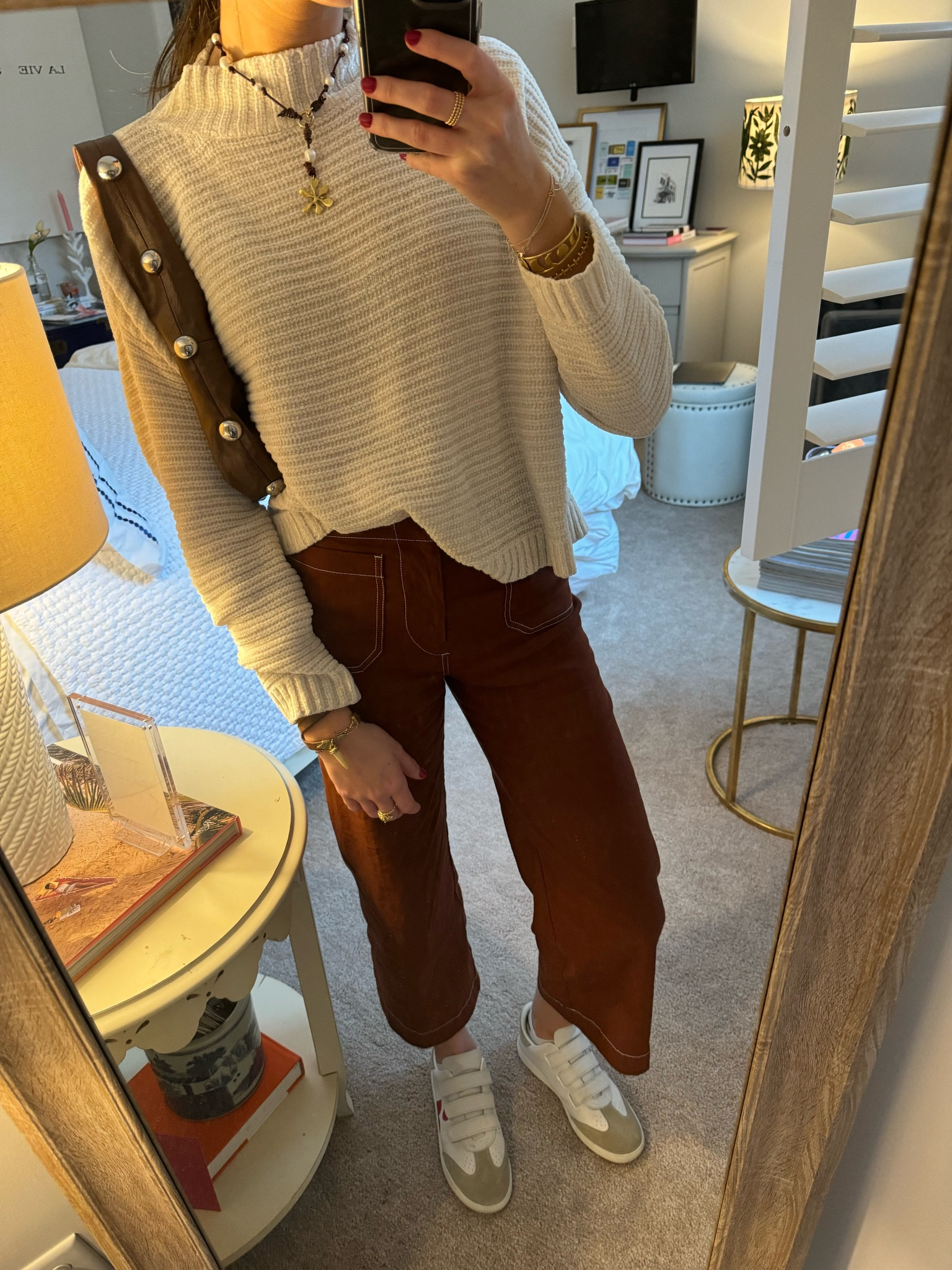 The best pants from anthro!!! 



#LTKWorkwear #LTKStyleTip #LTKGiftGuide