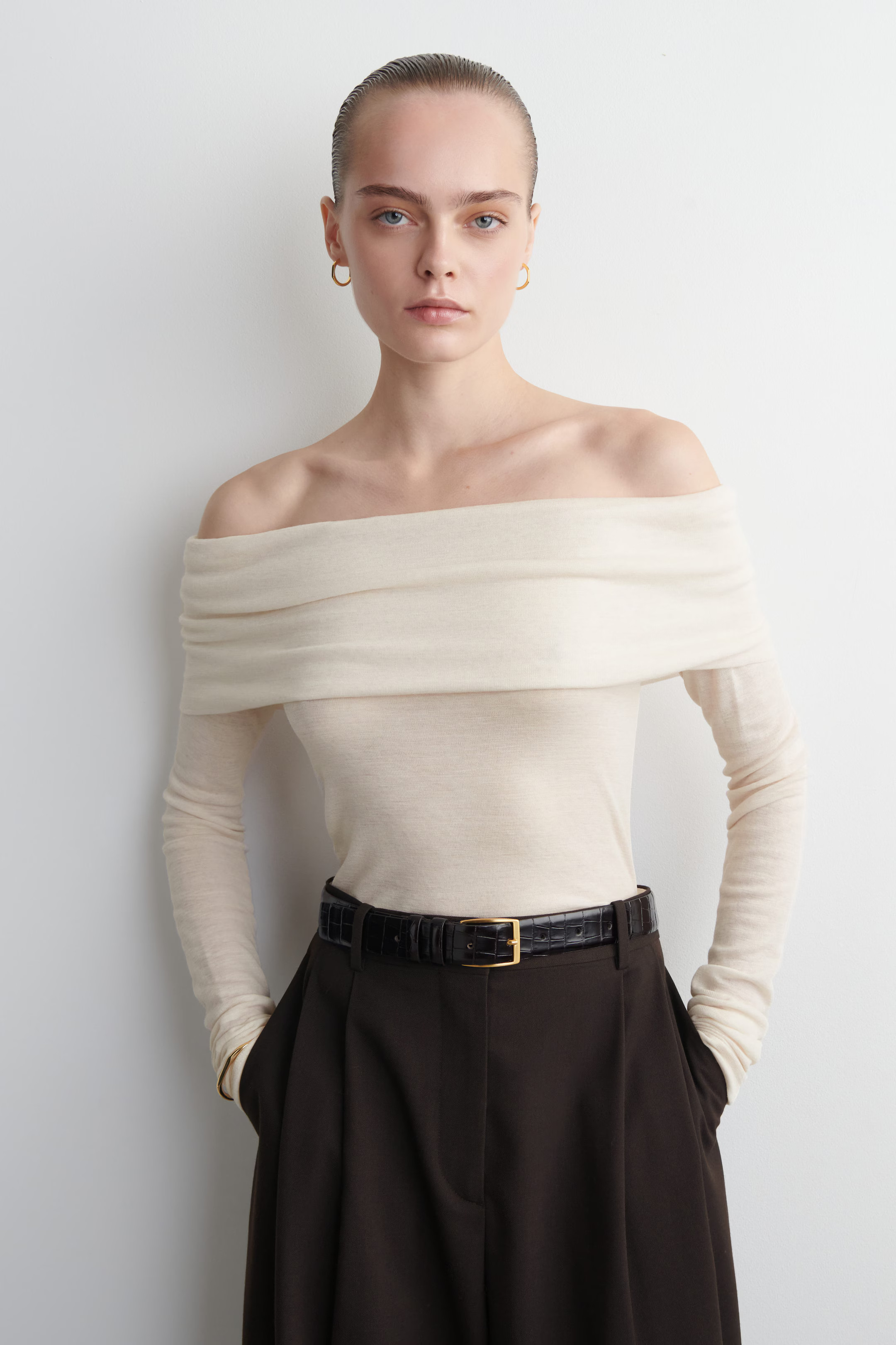 OFF-THE-SHOULDER MERINO WOOL TOP - OFF-WHITE | COS GB | COS UK