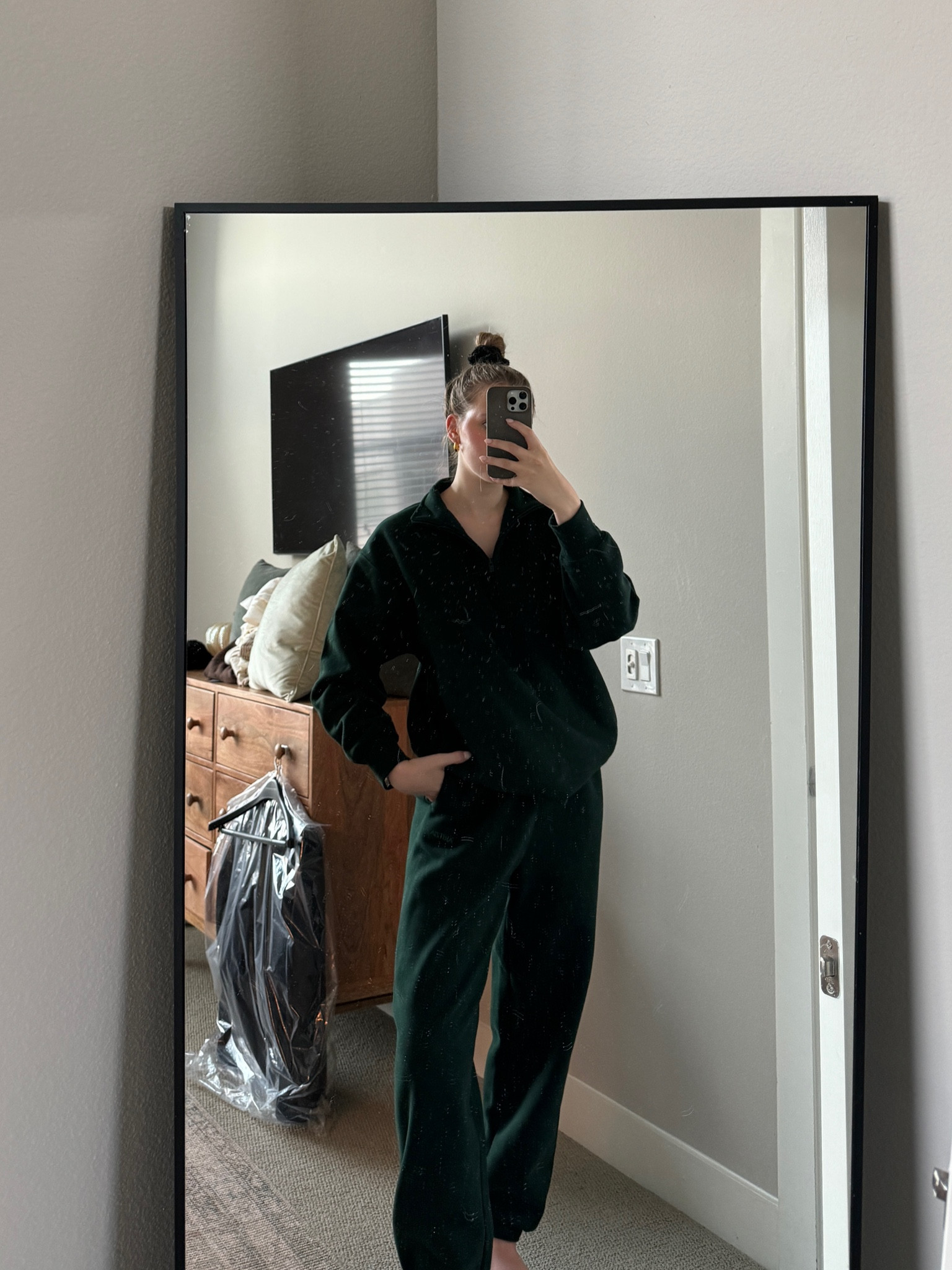 The best sweat set I’ve ever put on my body #LTKaritzia #LTKsweatset #LTKsweats