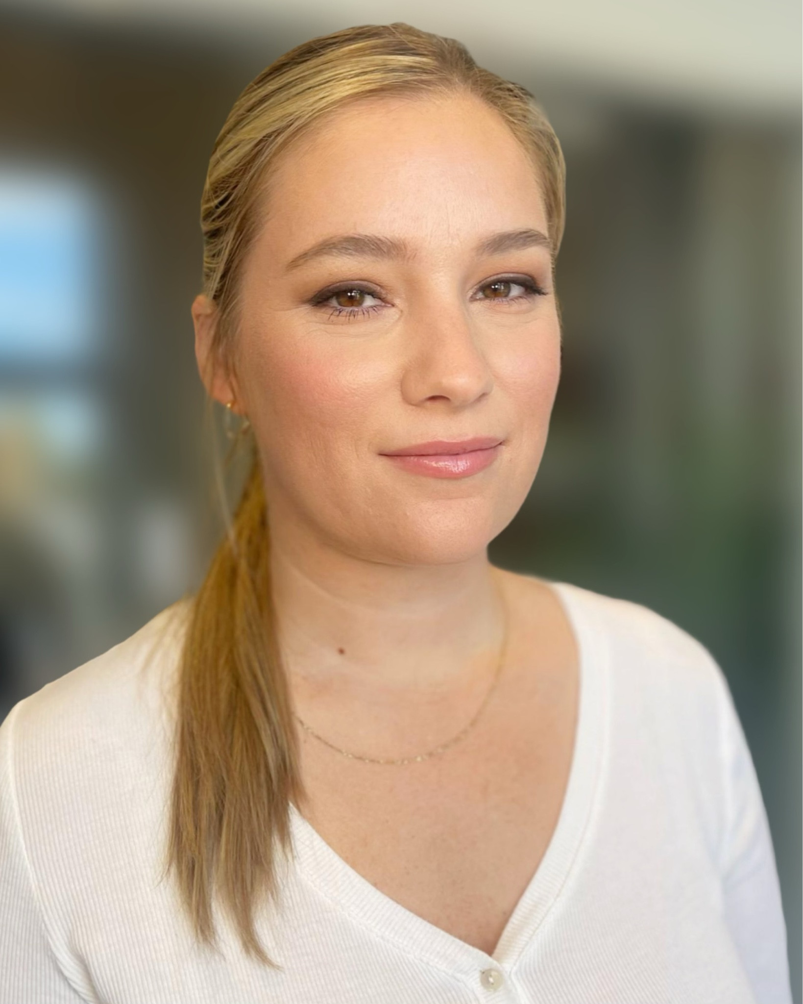 Silvanna came in for a 1:1 Private Makeup Lesson at Glam Room. She wanted to learn an everyday makeup look and also how she could elevate it for evening. Here are her product suggestions. (I added some affordable eye shadow palette options as well!)

Makeup @christinamua @glamroombeautystudio


#LTKU #LTKStyleTip #LTKBeauty