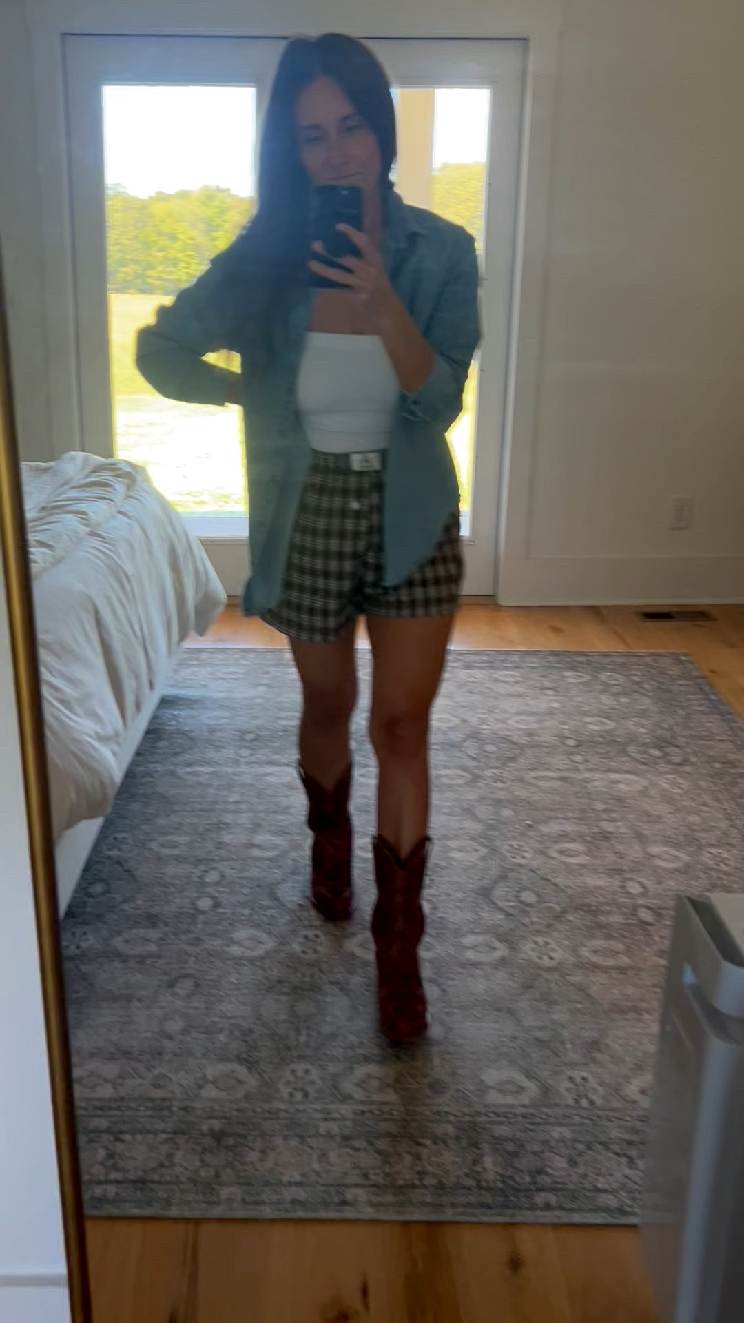 The dirtiest mirror and my favorite Fall Boots

#LTKSeasonal #LTKPetite