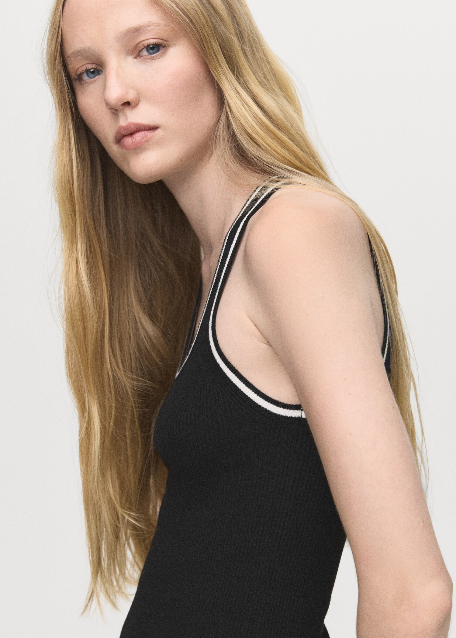 Knitted top with contrast details - Women | MANGO United Kingdom | MANGO (UK)