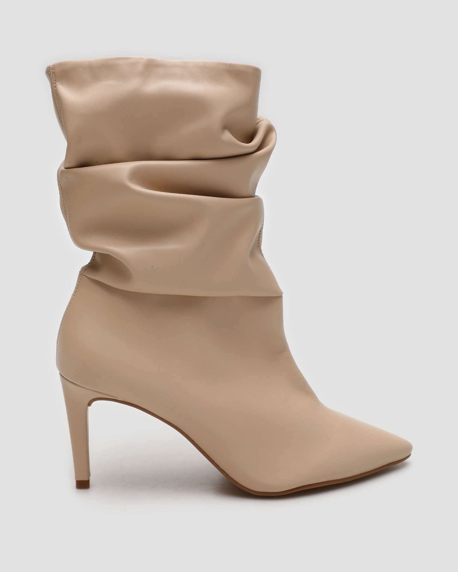 Bota feminina cano médio slouchy bege | Riachuelo | Riachuelo (BR)