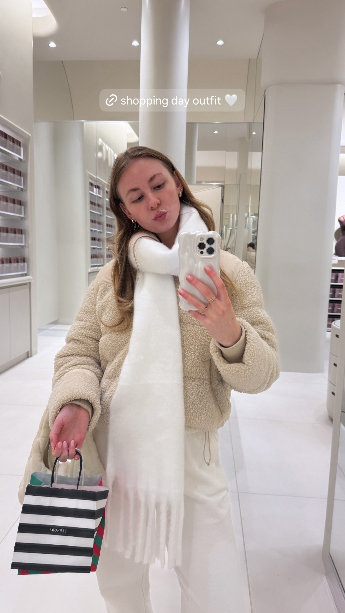 shopping ootd 🎀🛍️

#skims #garageclothing #shoppingday #ootd 

#LTKdayinmylife #LTKootd #LTKTall