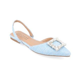 Journee Collection Hannae Flat | DSW