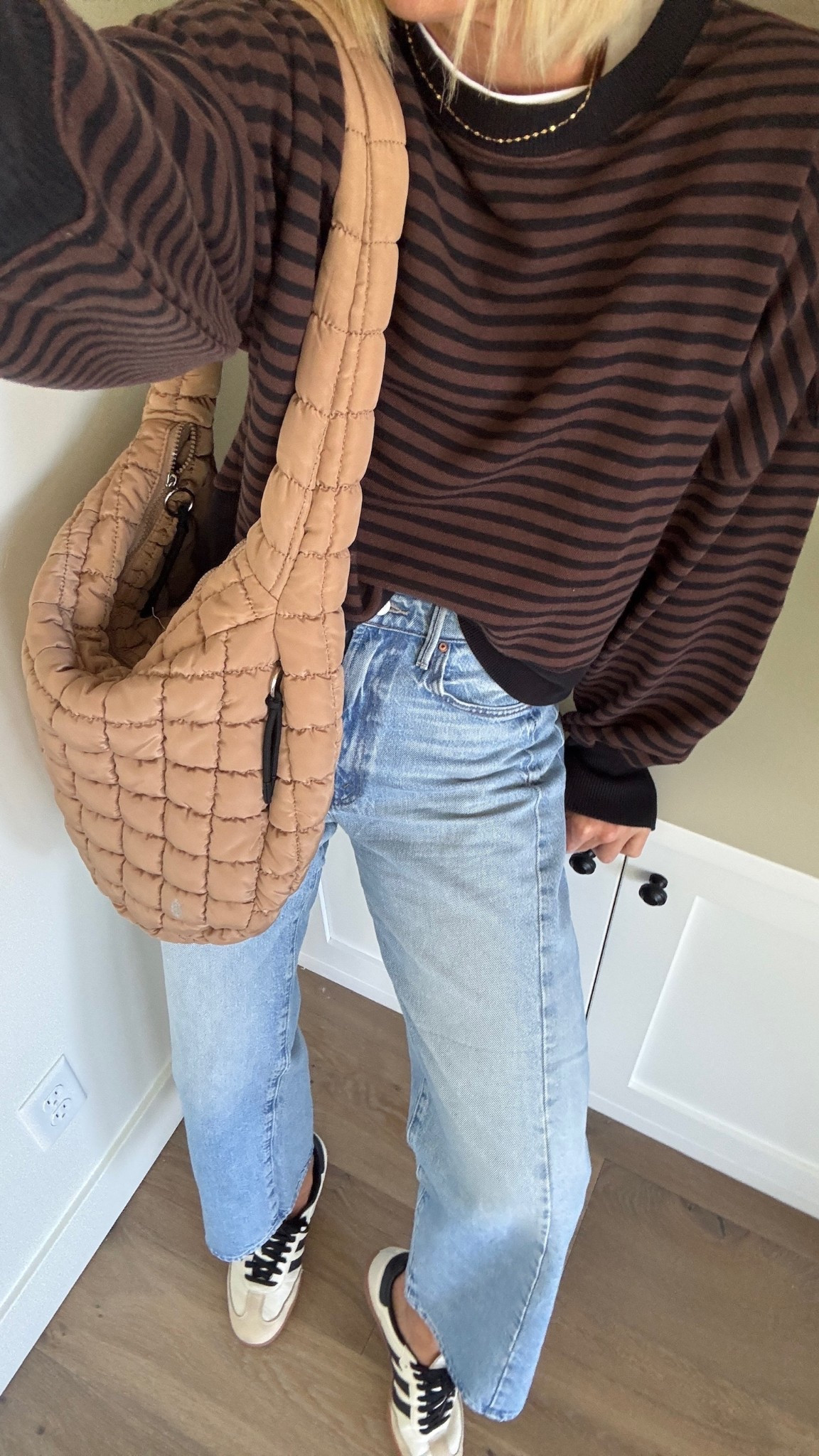 Cozy + casual fall uniform 🍂
This Aerie pullover (wearing a small, but I kinda wish I’d grabbed my true medium for that perfectly oversized vibe) is such an easy throw-on.
Paired it with my true-to-size Mother jeans, the softest FP quilted bag, classic Levi’s white tee layered under, and my Adidas sneakers from Finish Line to keep it sporty + effortless.

Everything is linked on my LTK so you can grab these easy everyday staples!
#LTKFallStyle #LTKMostLoved #LTKCasualLooks #LTKFinds #QuietLuxuryOnABudget



#LTKautumn #LTKOver40 #LTKFindsUnder100