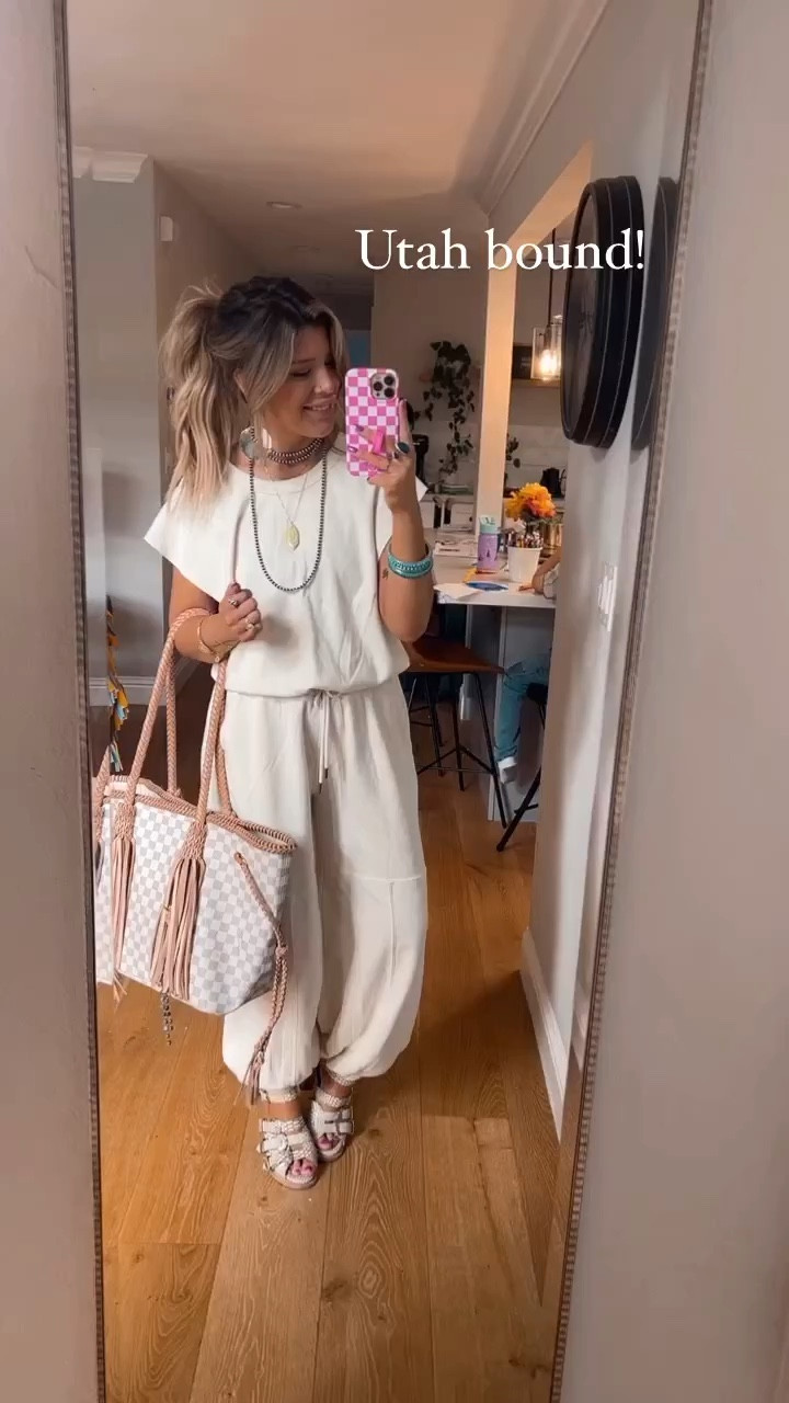 Utah Bound ✈️
Outfit Details-
Jumpsuit- Free People 
Shoes- Free Birds 
Purse- Vintage Boho Bag s
Earrings- Twisted Silver 
Necklace- Goldie Lew 

#LTKFind #LTKtravel #LTKstyletip