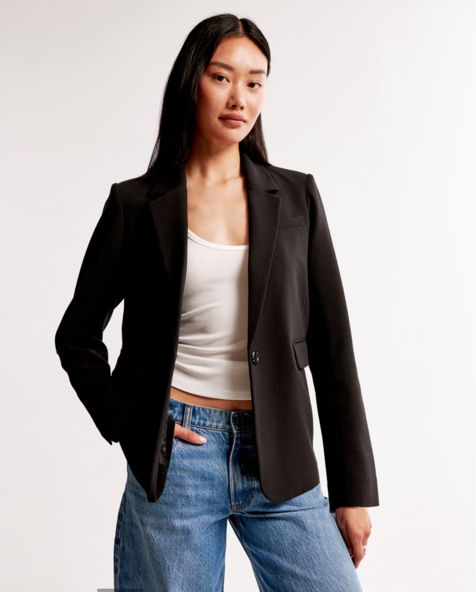 Birthday Gift Win 🎁✨
My husband nailed it with this Abercrombie blazer! It’s the perfect mix of chic and classic – I’m in love! 😍
Easily dresses up any outfit or keeps it casual with jeans. This will definitely be a closet staple!
Who else loves a good blazer moment? 🙋‍♀️

#LTKFindsUnder100 #LTKStyleTip #LTKSpring