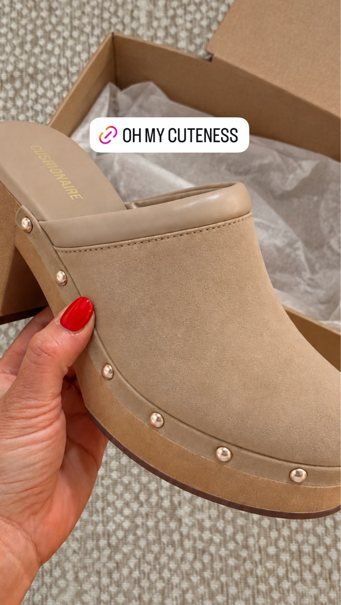 The clogs are perfect for the upcoming fall season!

#LTKootd #LTKgrwm #LTKmomlife