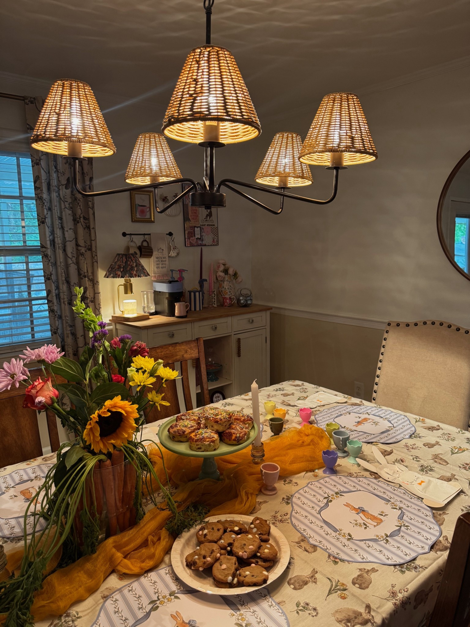 making each corner in my home cozy 🤎