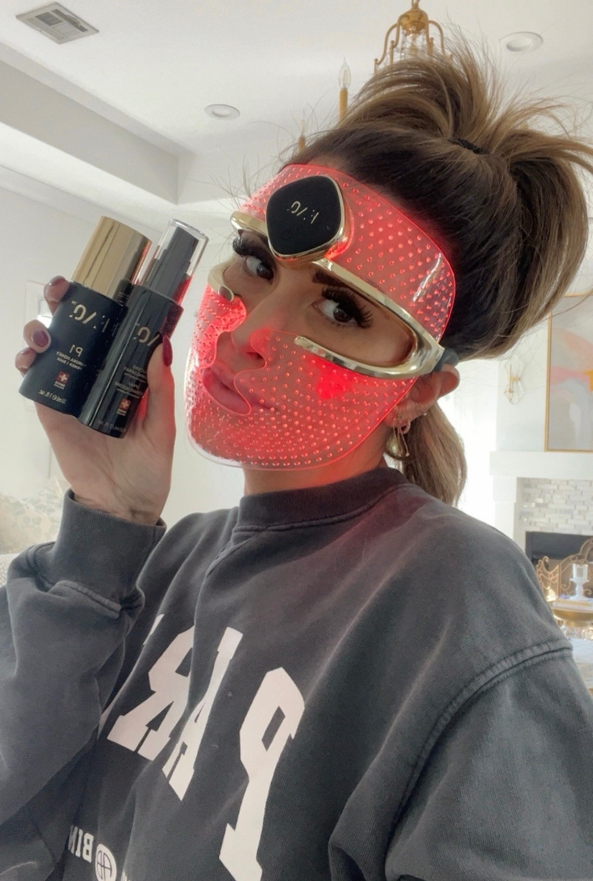 Use code GEMMAE30 for 30% off this red light face mask! I use it 3-5 times a week for 10-15 minutes! It’s a game changer! 

Red light mask, FAQ 202, FOREO, Skincare, Skin prep, Red light, Red Light Therapy, Emily Ann Gemma 