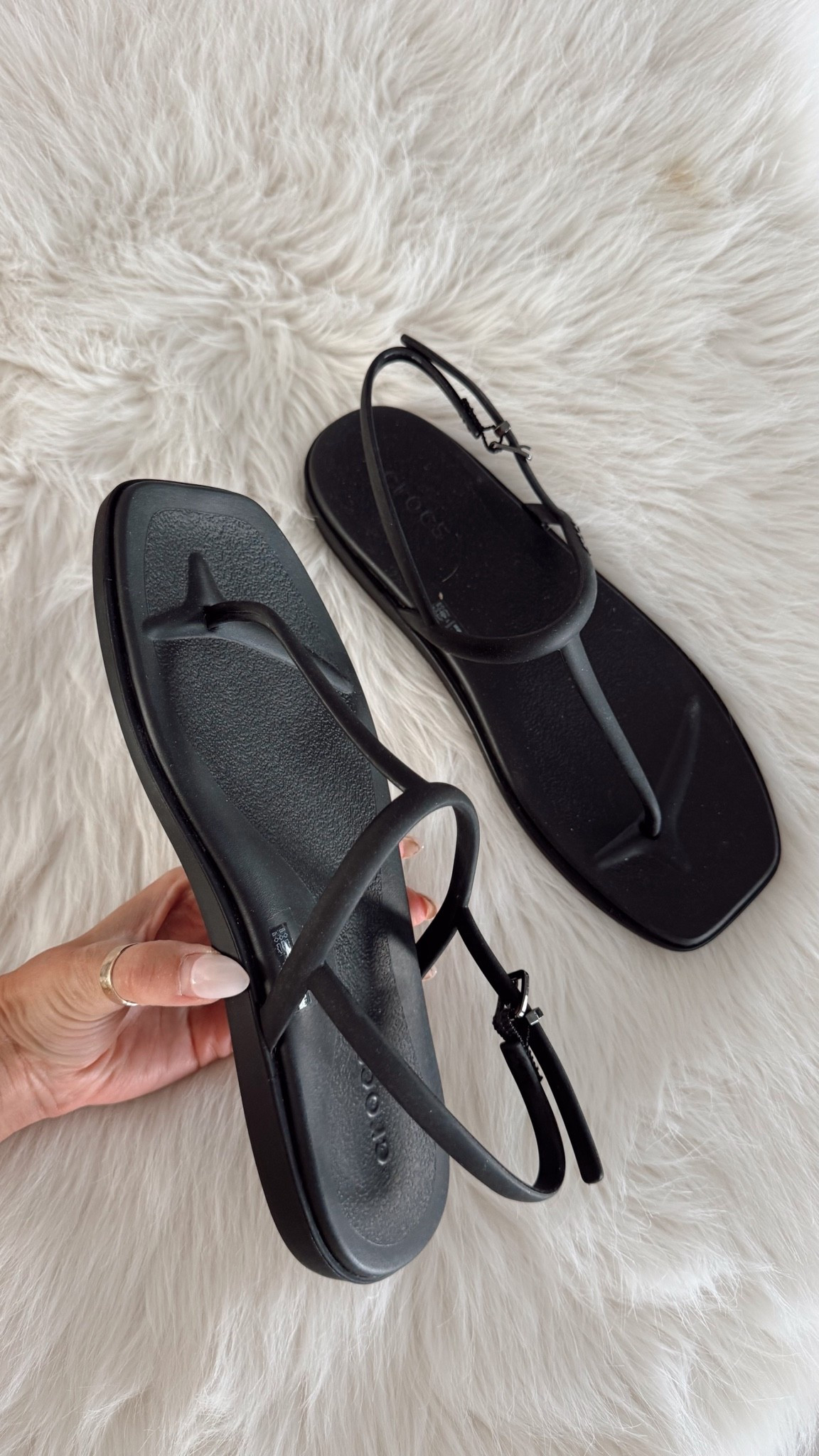 These sandals look designer and soooo comfortable for $20 today!!!! 📦‼️

#LTKdayinmylife #LTKgrwm #LTKootd