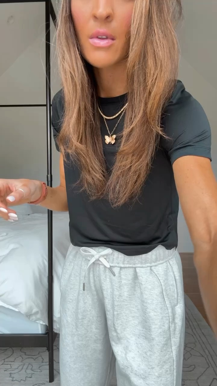 some of my latest lululemon faves! can’t even put into words how much i love this tee + these sweatpants! 😍
wearing xs in tee 

#LTKfitness