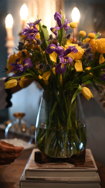 Fresh florals in this beautiful vase. #justjeannie #florals #vase #homedecor #summeroutfit

#LTKStyleTip #LTKHome