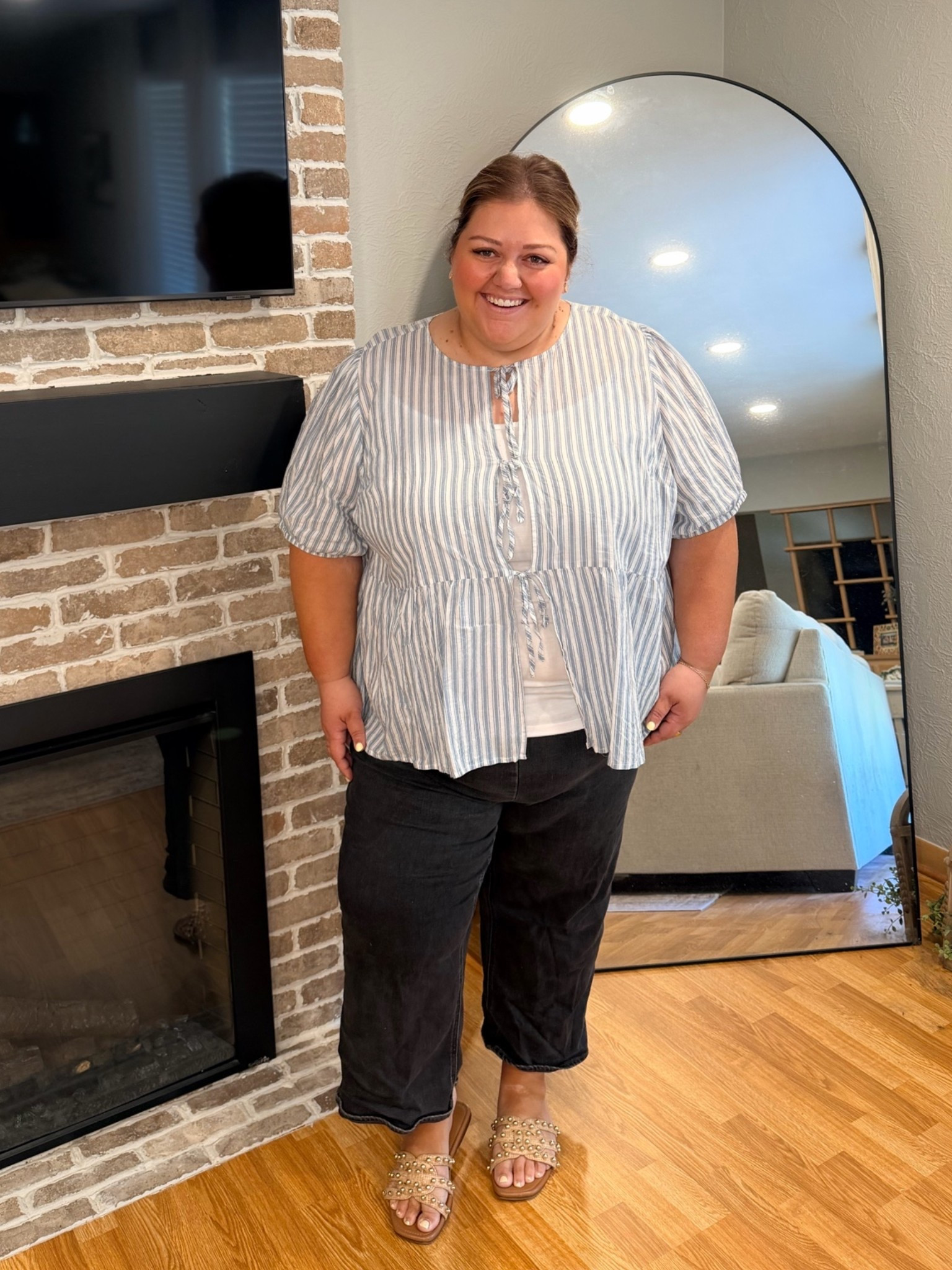 Front tie top for the summer🤍

Size 4X

#LTKPlusSize #LTKWorkwear #LTKSeasonal