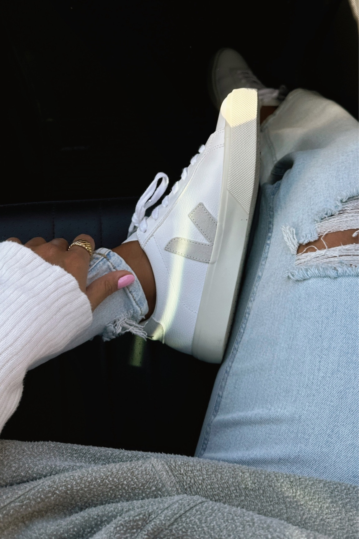 Spring sneaks 🤍 #veja #whitesneakers 

#LTKshoecrush #LTKstyletip #LTKunder100