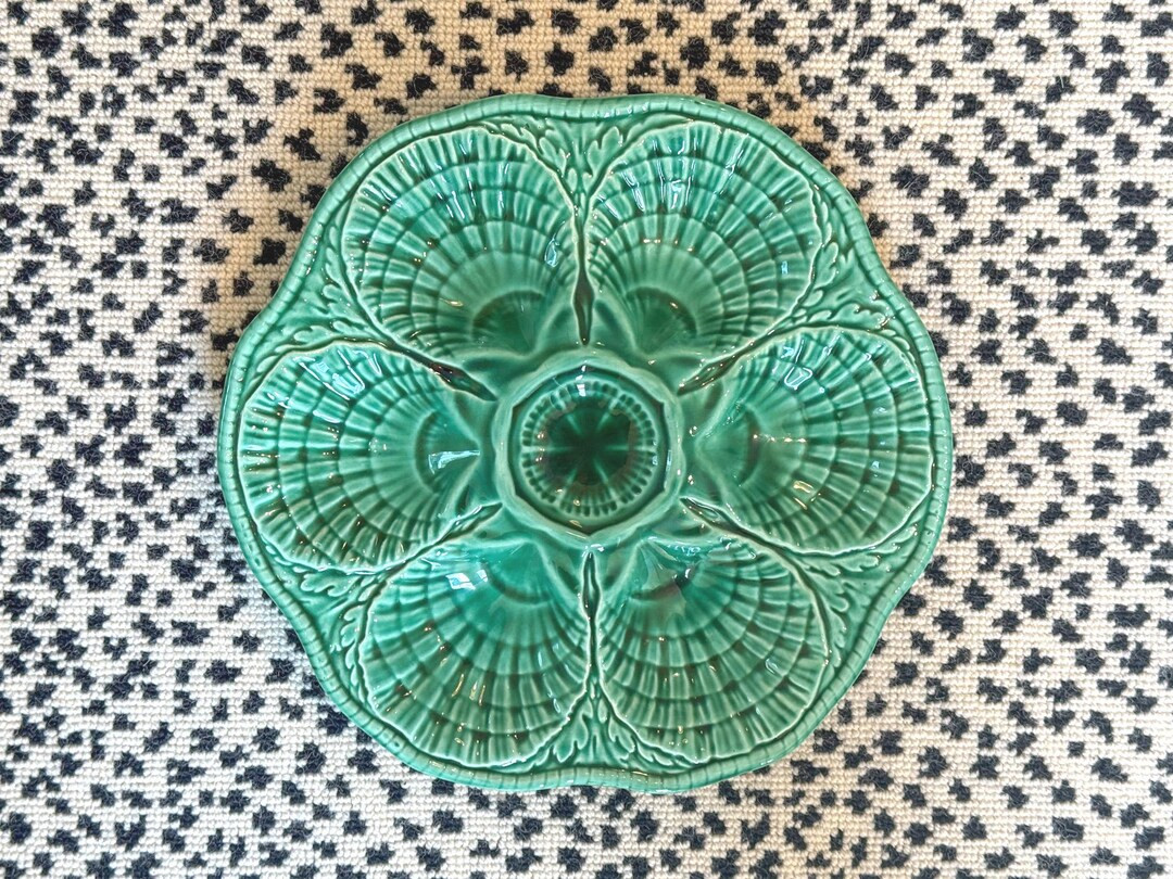 Vintage Emerald Green Sarreguemines French Majolica Oyster Plate // Circa 1940 // Grandmillennial... | Etsy (US)
