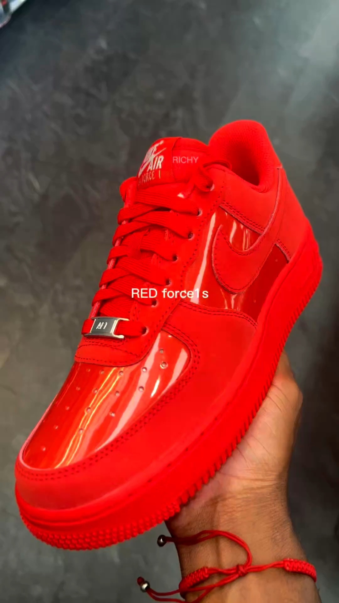 NIKE ATE BADDDD with the red metallic Air Force 1s 😍❤️ #af1 #sneakers #sneakerhead

#LTKvlog #LTKgrwm #LTKdayinmylife