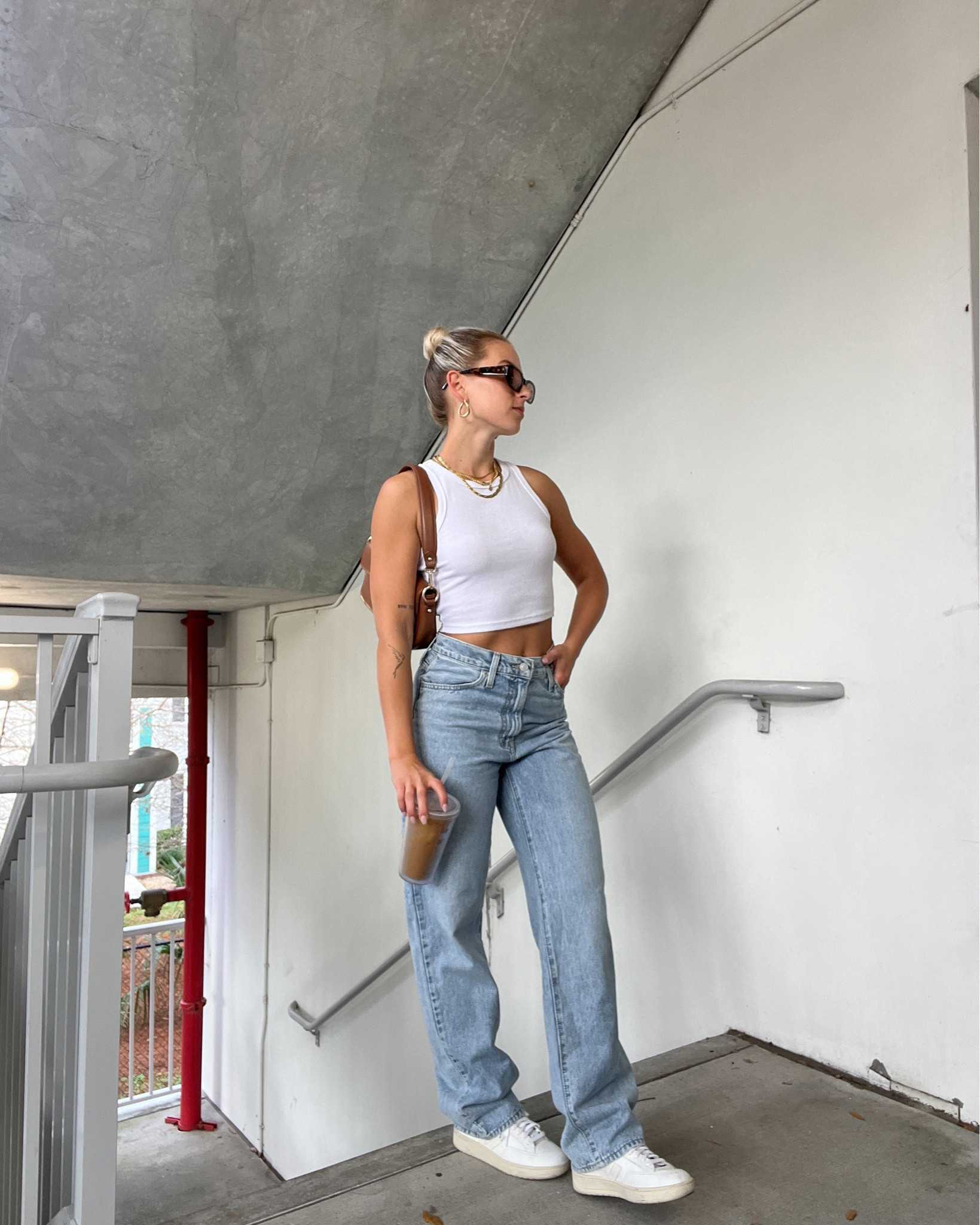 Everyday outfits, everyday basics, everyday style, levi jeans, baggy jeans, levi 94 baggy jeans, white sneakers, Hailey Bieber outfit inspo, Hailey Bieber style inspo, Hailey Bieber casual outfits 