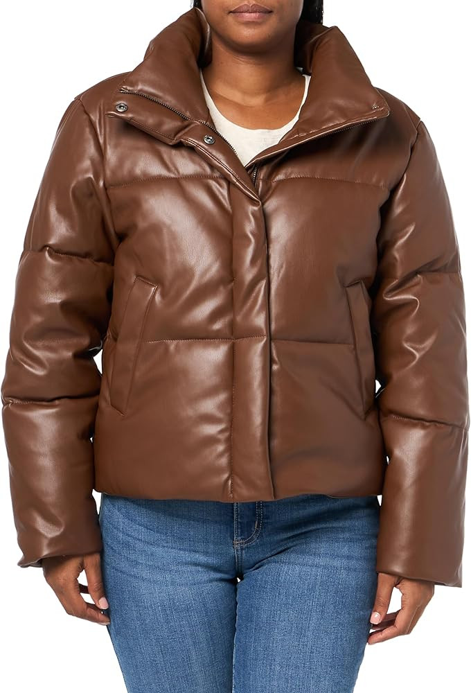 Levi's Womens Vegan Leather Quilted Short Puffer Jacket | Amazon (US)