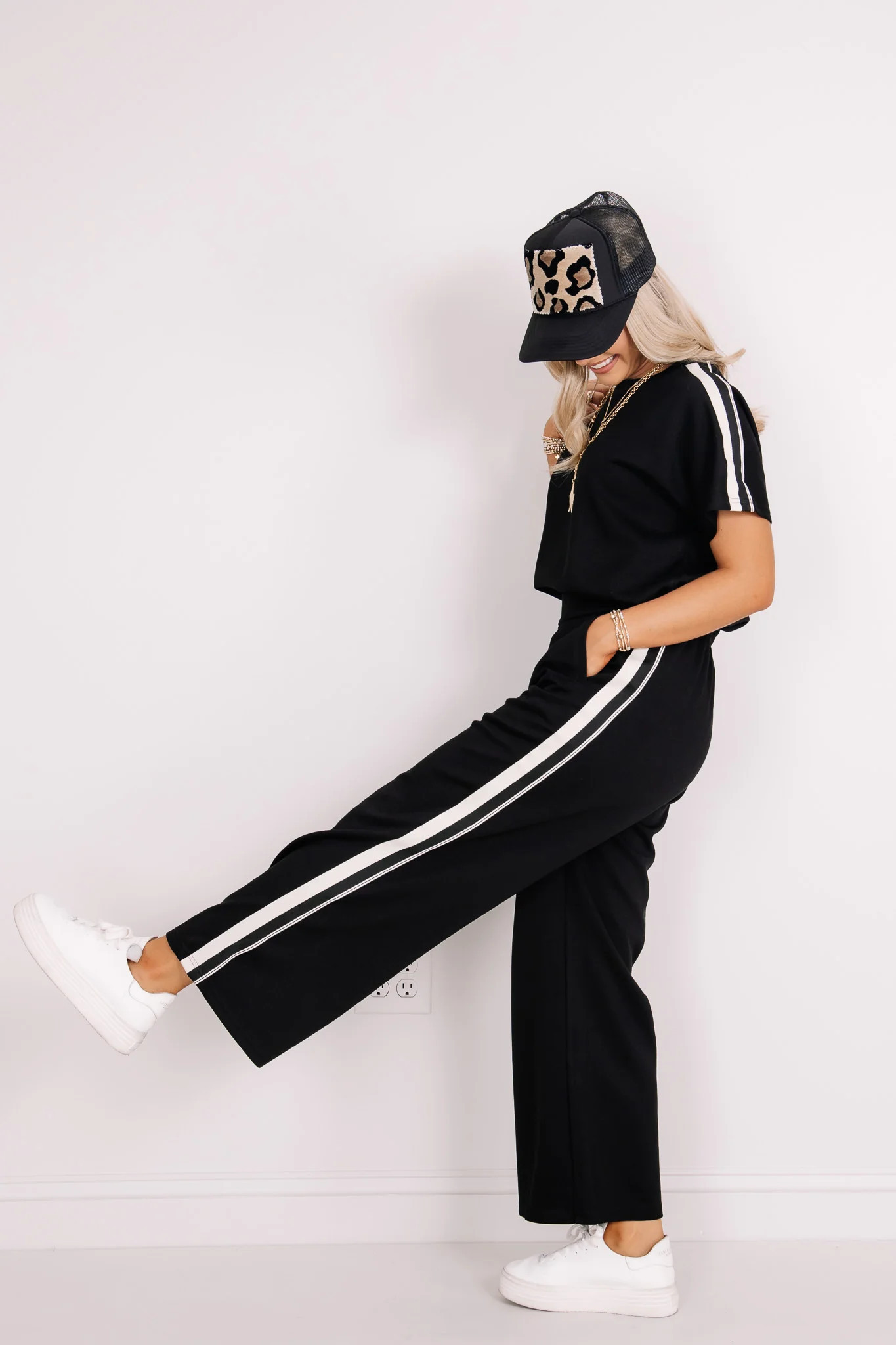 Must Be Better Black Wide Leg Pants | The Willow Tree