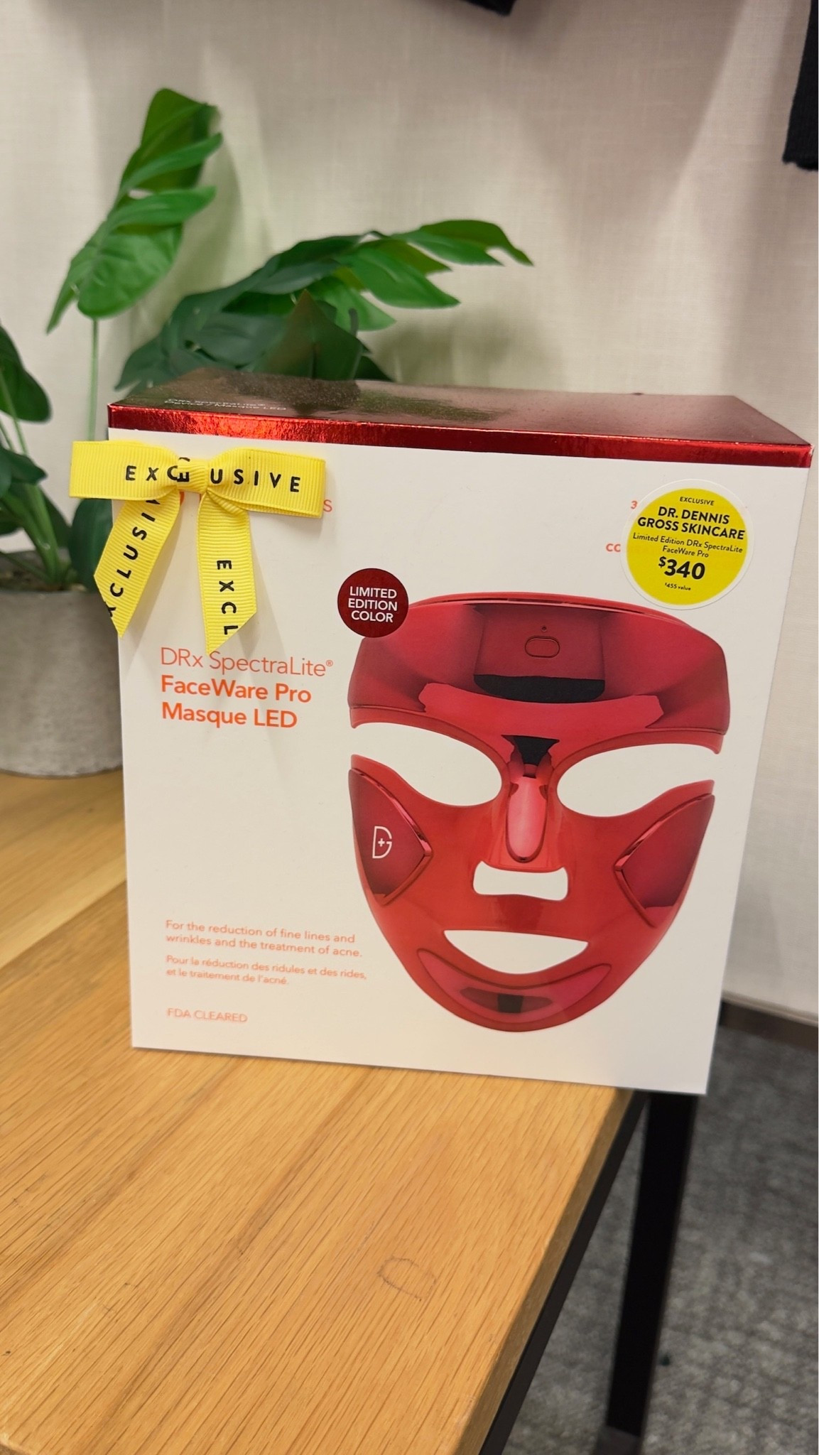 A led mask is one of those little luxuries that is so good for your skin! Red light helps with wrinkles, acne and dark spots and they really do work!! I love using mine! Grab this for yourself or to stock up on Christmas gifts while it’s on sale! ✨✨

#nordstrom #anniversarysale