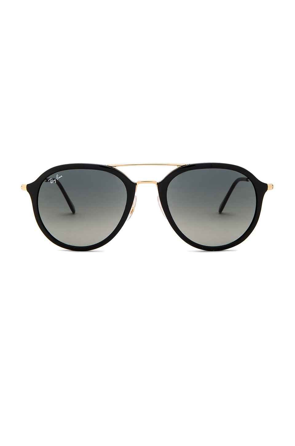 Classic Pilot
                    
                    Ray-Ban | Revolve Clothing (Global)