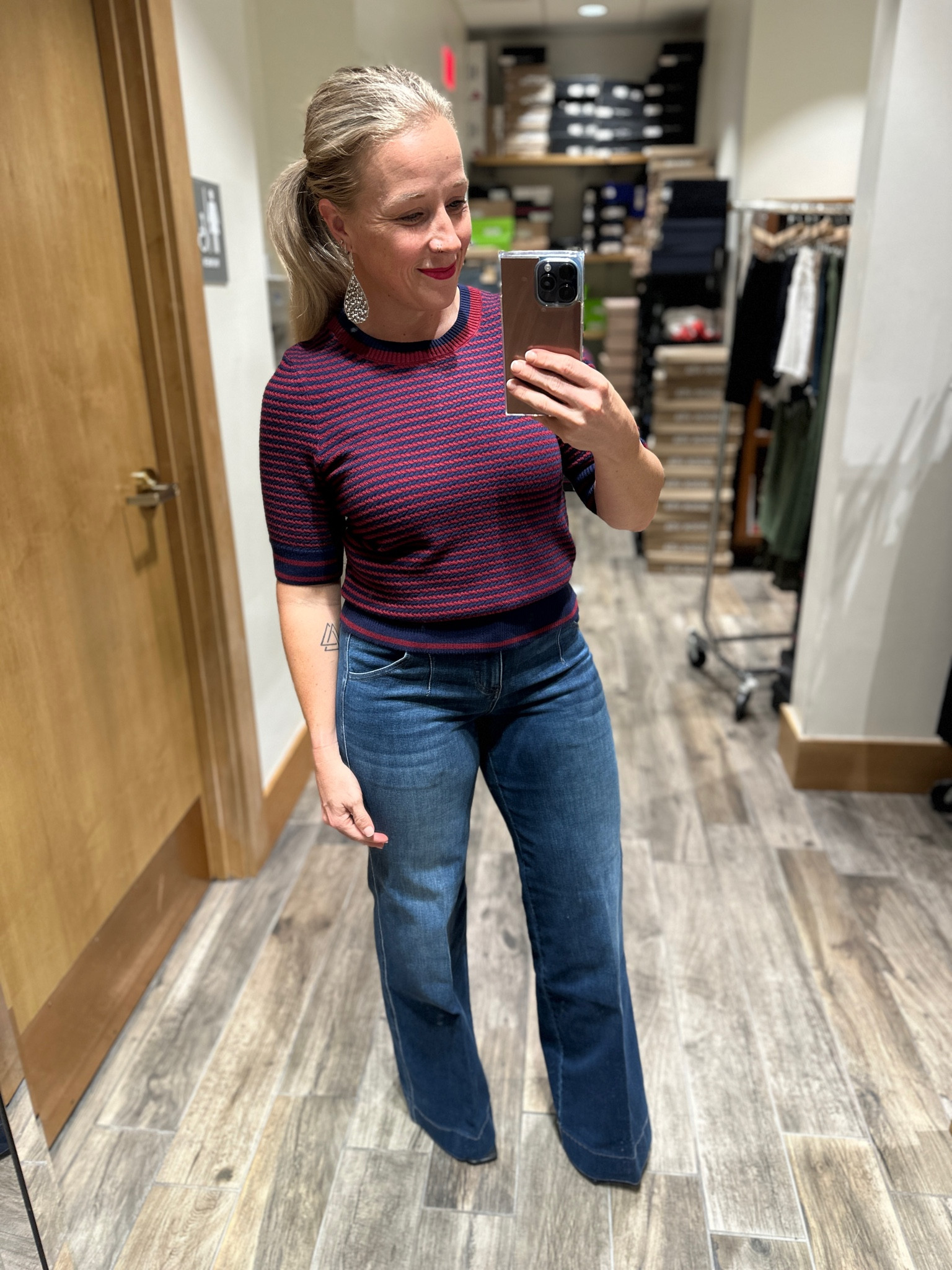 Kickoff to fall starts now! Burgundy and navy with a high flare jean with gorgeous seaming (no pleating).

#houseofcolour #hoc #houseofcolourpflugerville #houseofcolourusa #coloranalysis #houseofcolouraustin #hocwinter #hocsummer 

#LTKworkwear #LTKunder100 #LTKstyletip
