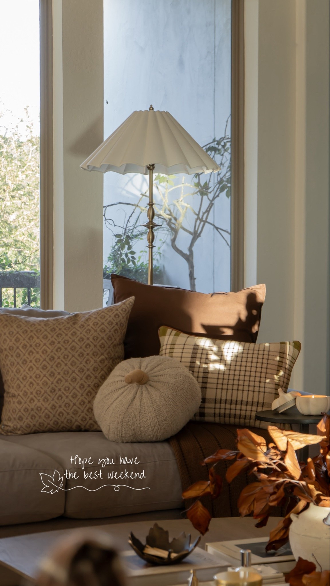 Fall living room sneak peek 🍂🤎

#LTKHome #LTKSeasonal #LTKSaleAlert