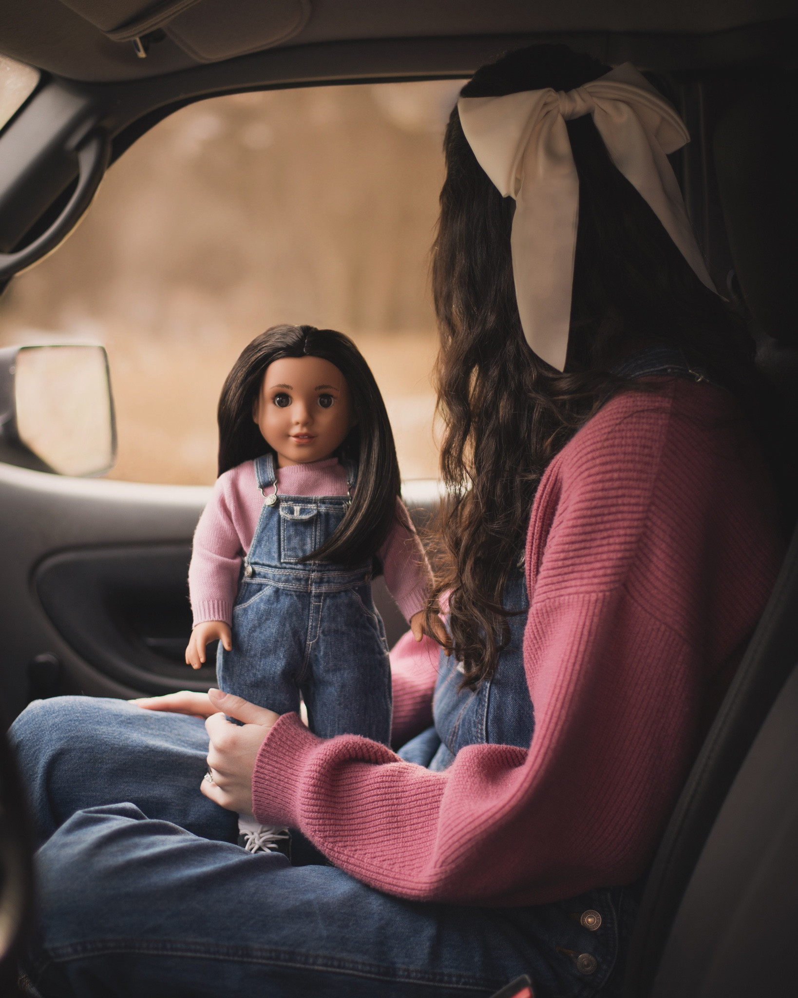 American Girl doll Kavi wearing:
Kit’s meet sweater (reversed) with Kit’s overalls

I’m wearing a forever 21 sweater, Levi’s overalls, and a Target bow #LTKGiftGuide

#LTKSeasonal