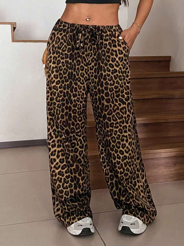SHEIN EZwear Plus Size Women Fashionable Leopard Printed Wide Leg Pant | SHEIN