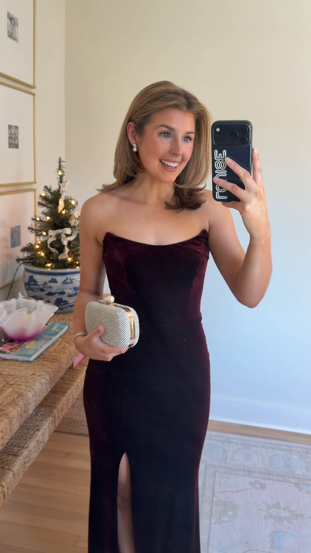 Holiday party looks from @bloomingdales! #bloomingdales #ad 

I am 5’4 and wearing an XS/2 in these dresses!
 
