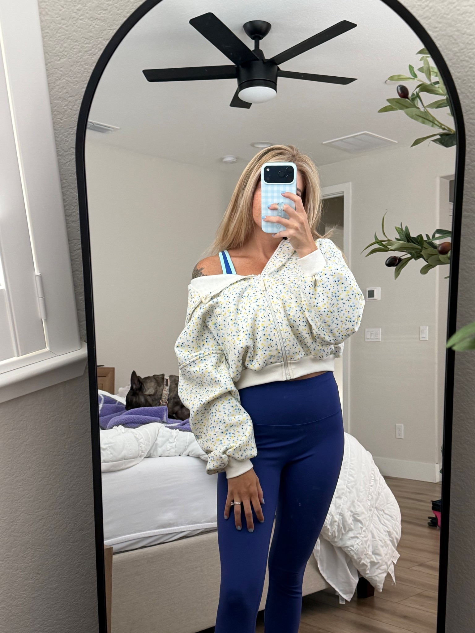 Happy Friday 💙

#LTKgrwm #LTKootd #LTKfitnessgoals