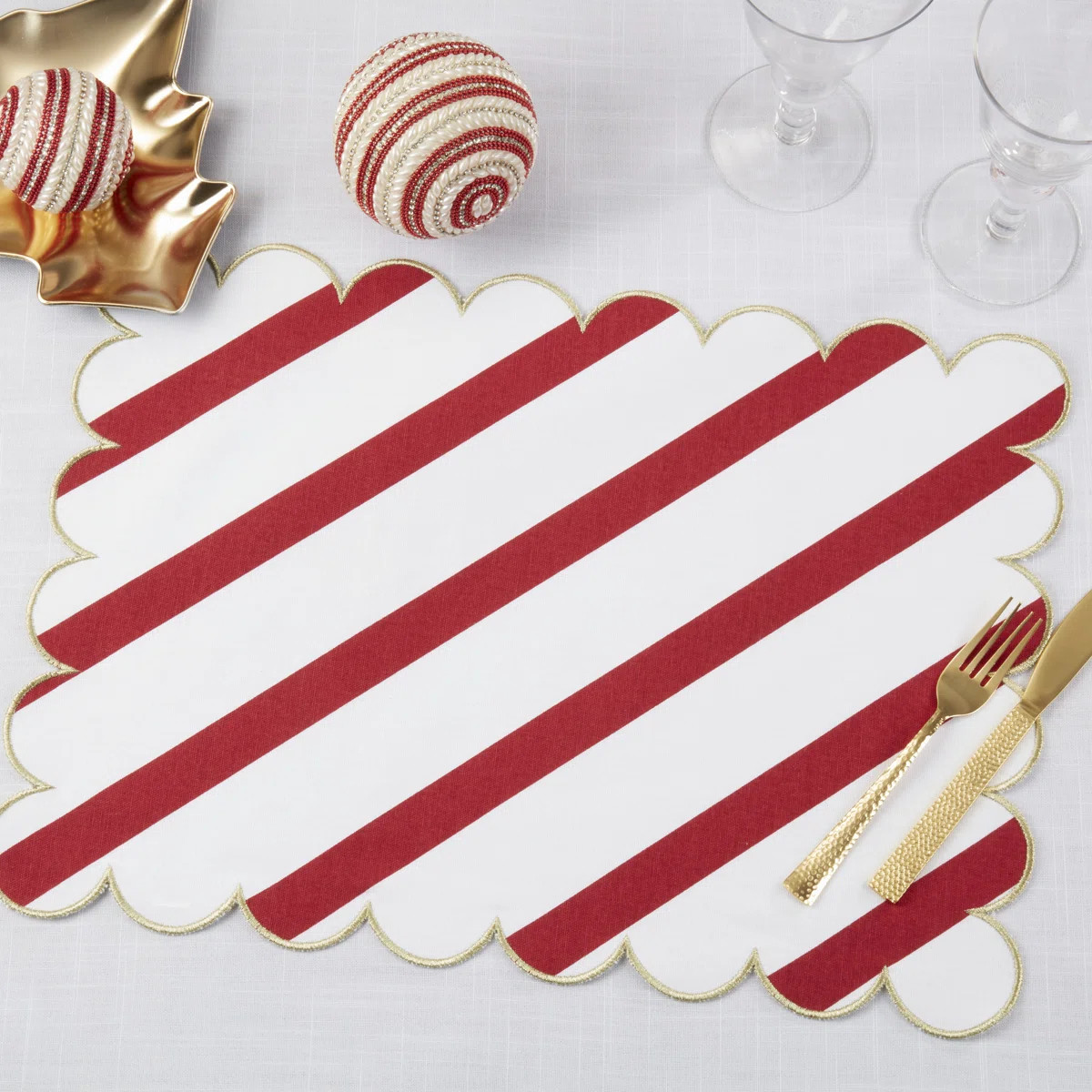 Eco Scallop Border Placemat (Set of 4) (Set of 4) | Wayfair North America
