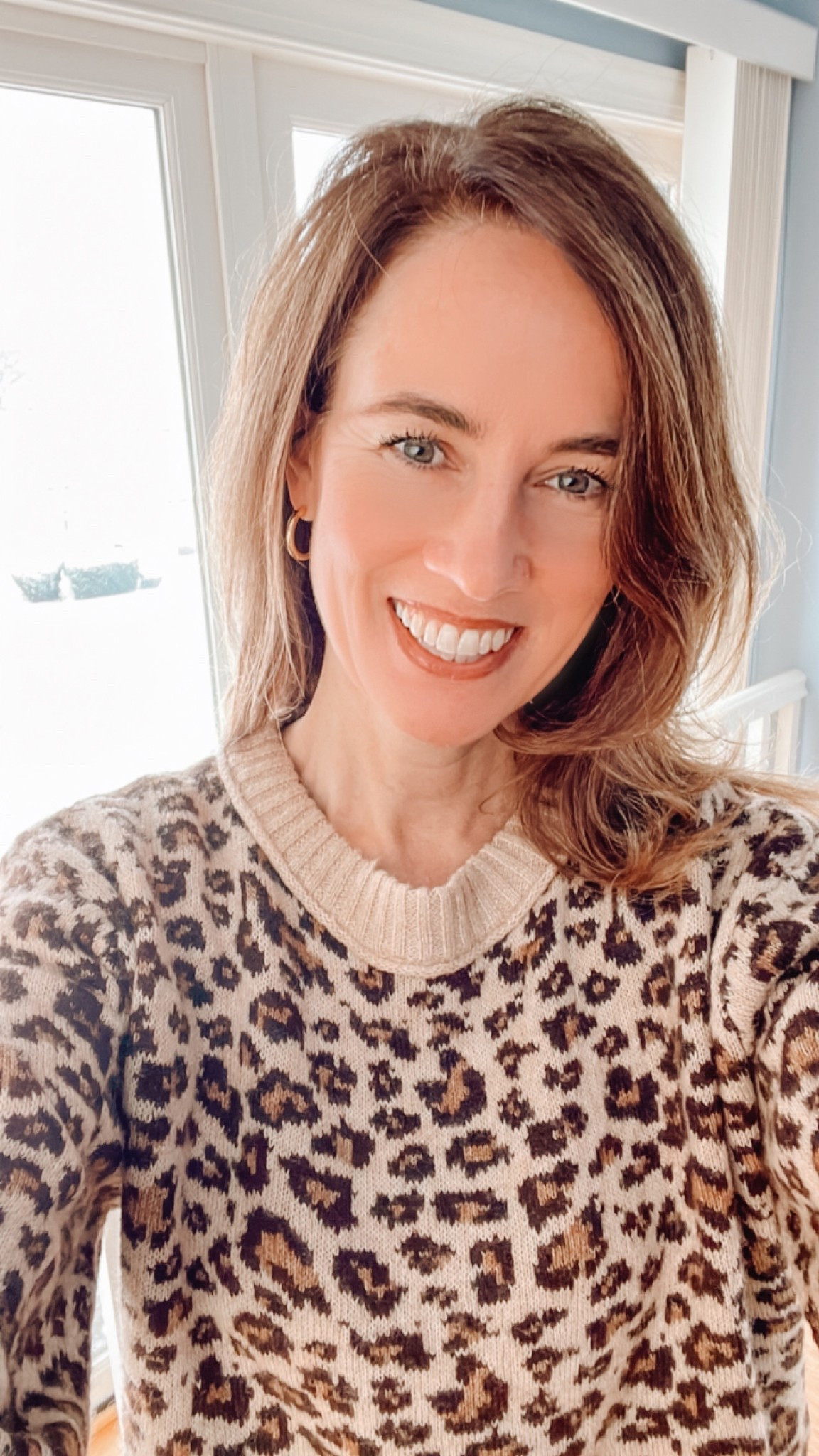 Leopard crew neck sweater from
American Eagle #leopard #salessweaters #wintersweaters #dailysweater #over50style 

#LTKFindsUnder50 #LTKOver40 #LTKootd