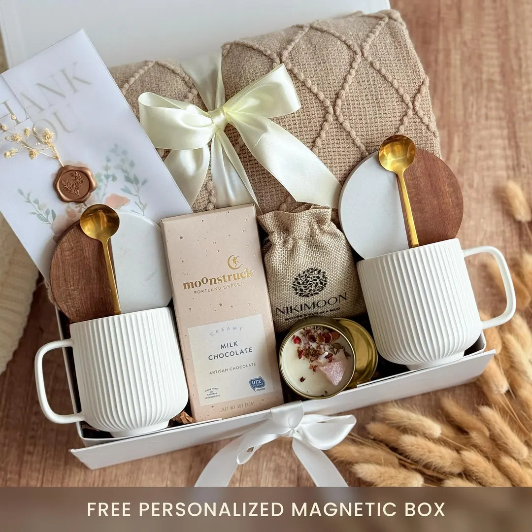 Curated Gift Box Set: Knit Blanket, Mug, Candle & Chocolate - Etsy | Etsy (US)