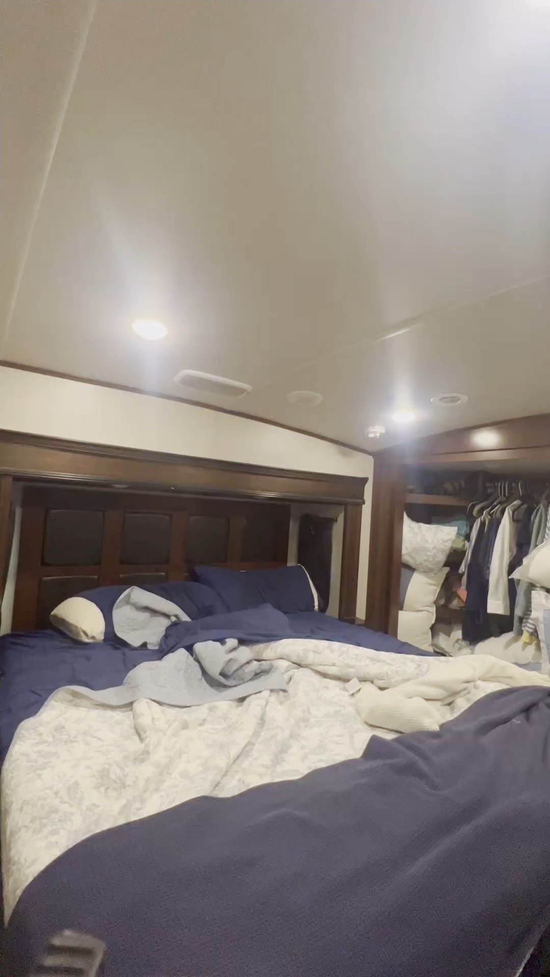 Good habits like making the bed help keep me on track for the rest of the day. 

#LTKStyleTip #LTKHome